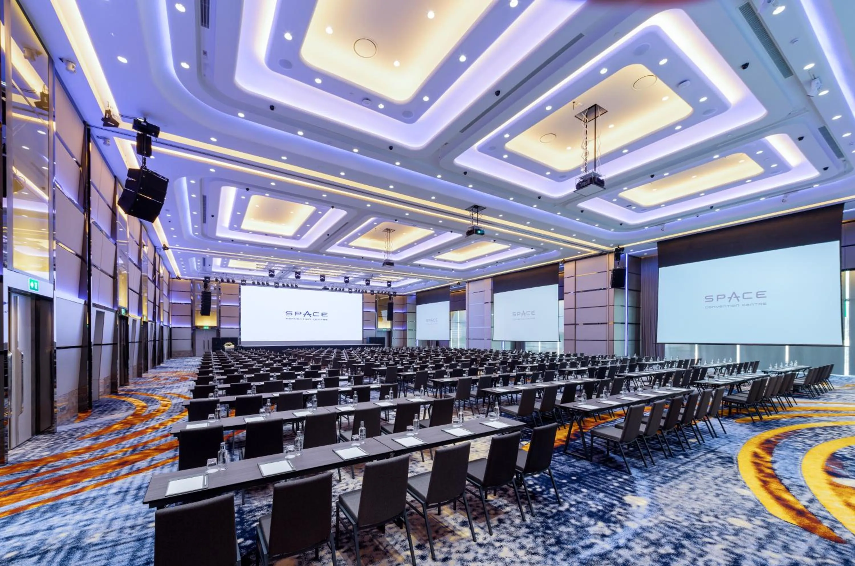 Business facilities in Grande Centre Point Space Pattaya