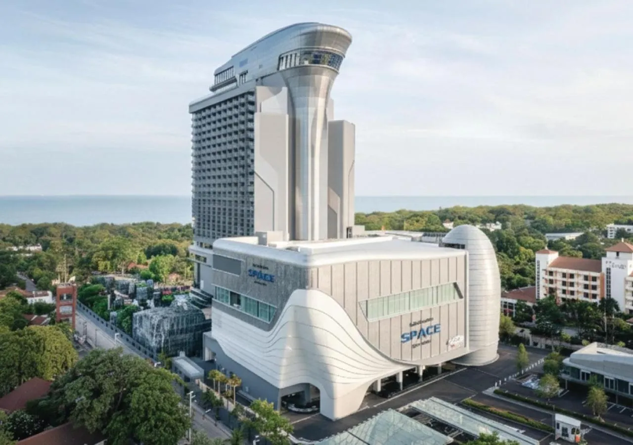 Property building in Grande Centre Point Space Pattaya