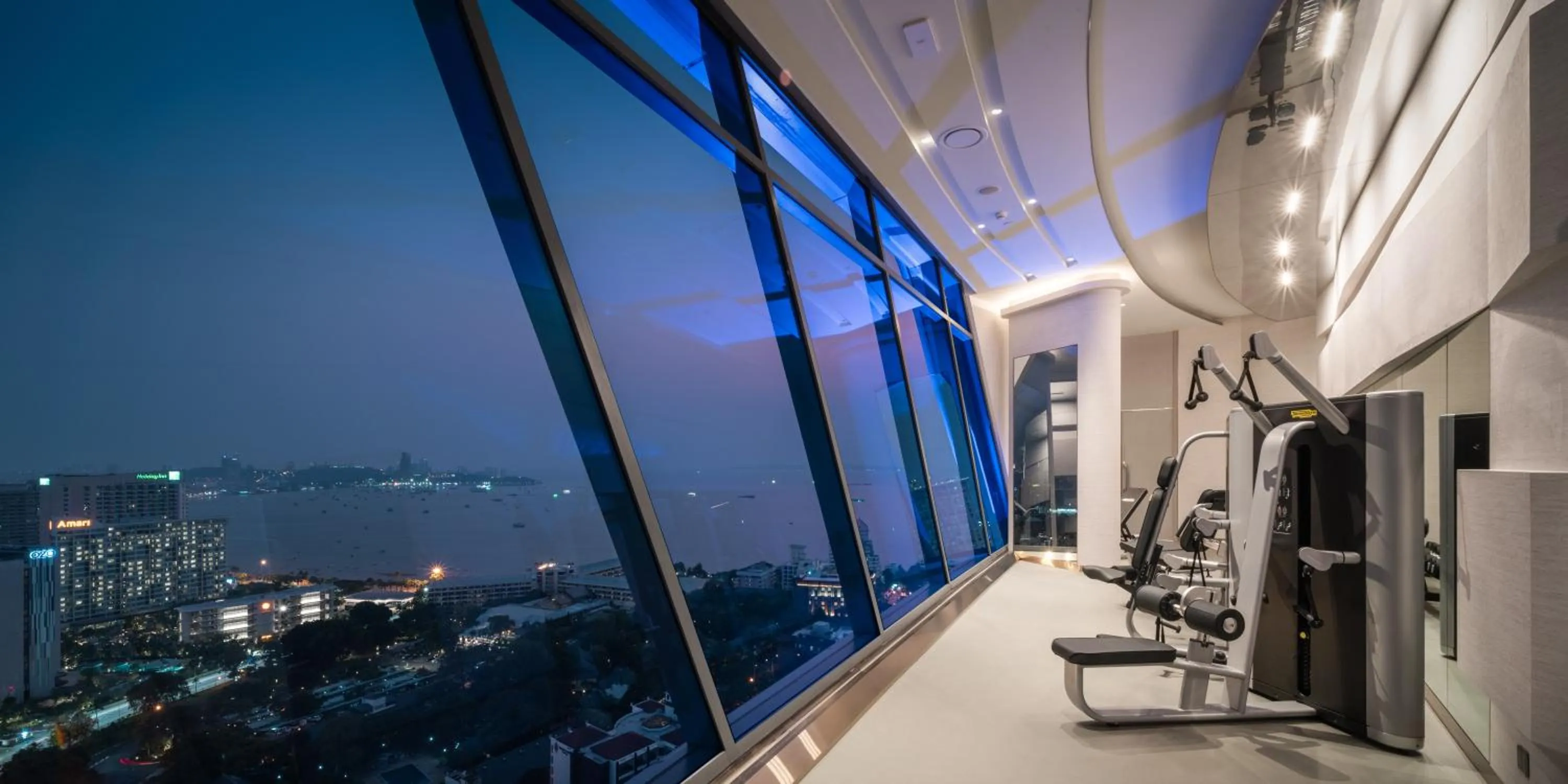 Fitness centre/facilities in Grande Centre Point Space Pattaya