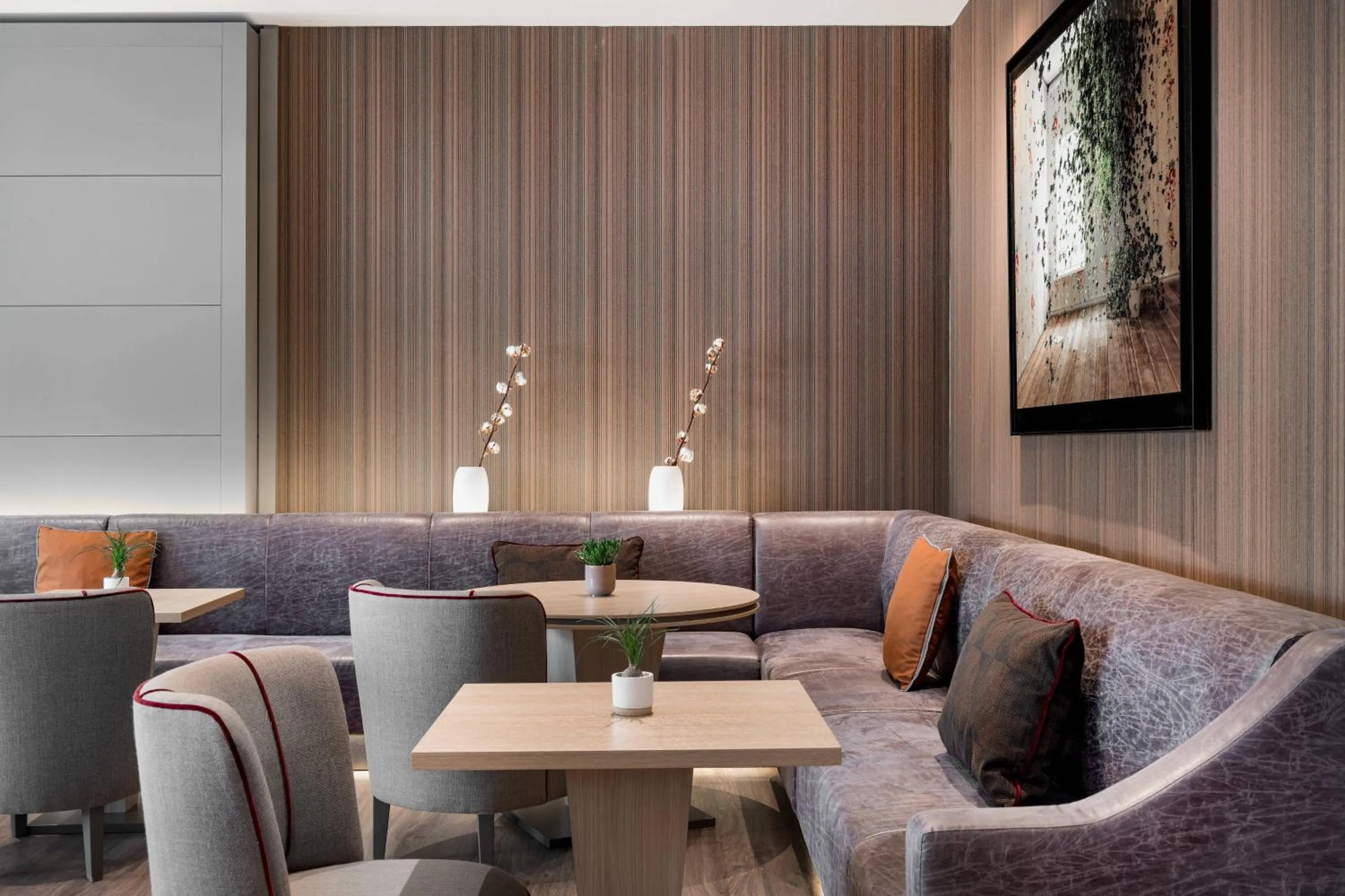 Lounge or bar in AC Hotel Bologna by Marriott