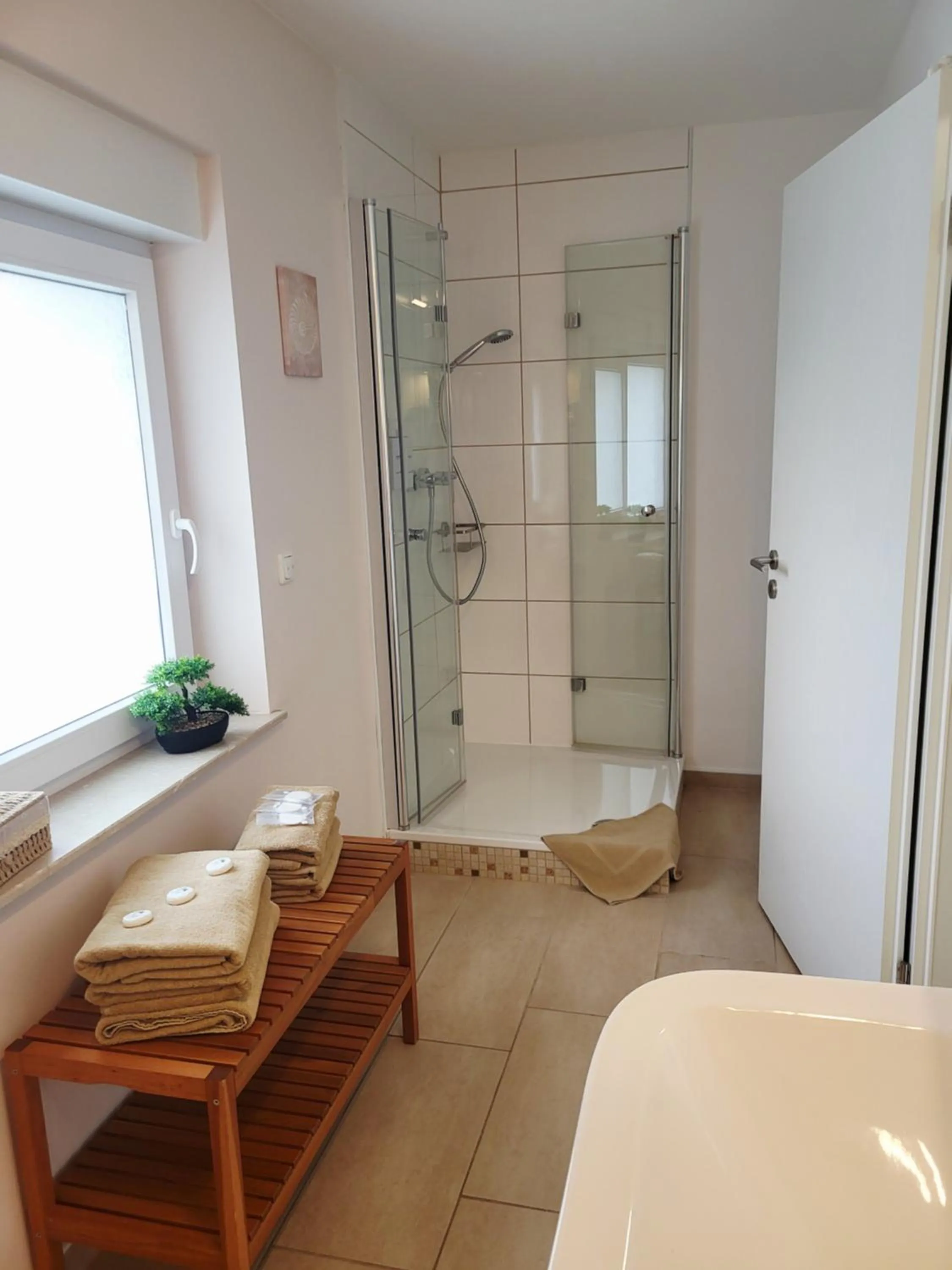 Shower in CJS Apartments - Chill or Drive am Nürburgring, new Box Spring Beds, new furniture, WLan, Spacious Rooms, Quiet Location