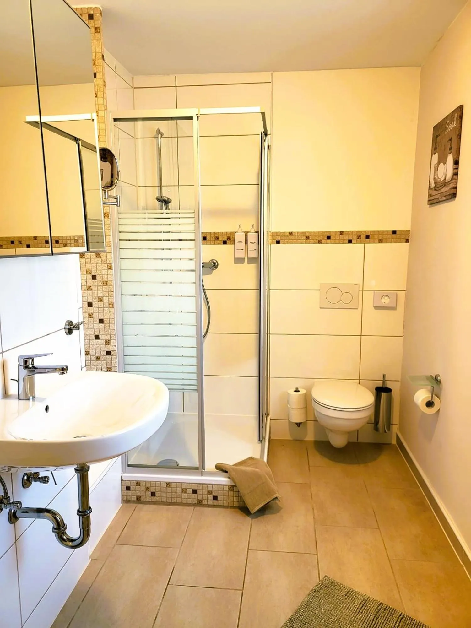 Shower in CJS Apartments - Chill or Drive am Nürburgring, new Box Spring Beds, new furniture, WLan, Spacious Rooms, Quiet Location