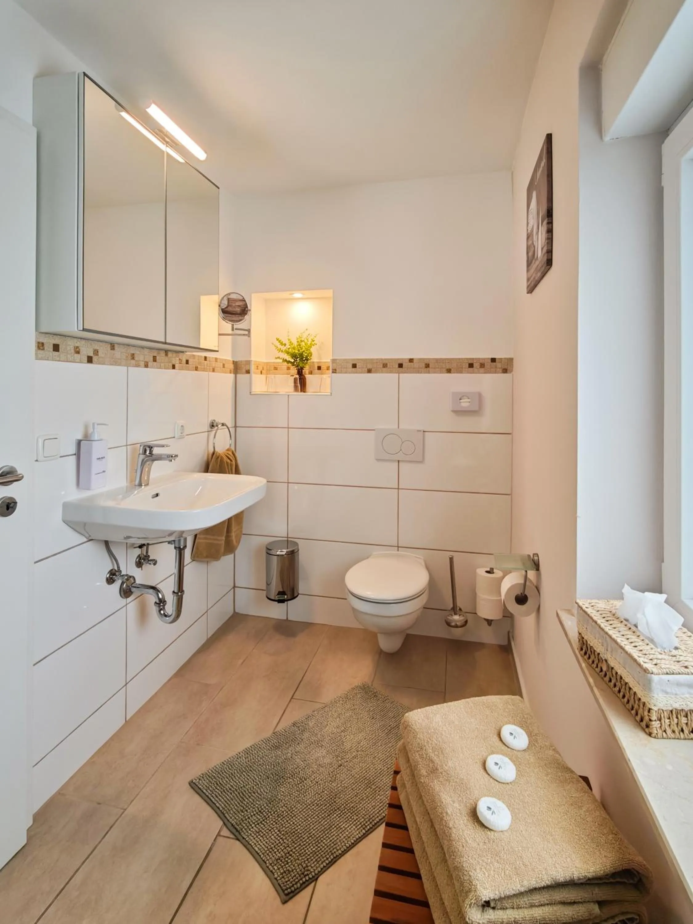 Bathroom in CJS Apartments - Chill or Drive am Nürburgring, new Box Spring Beds, new furniture, WLan, Spacious Rooms, Quiet Location