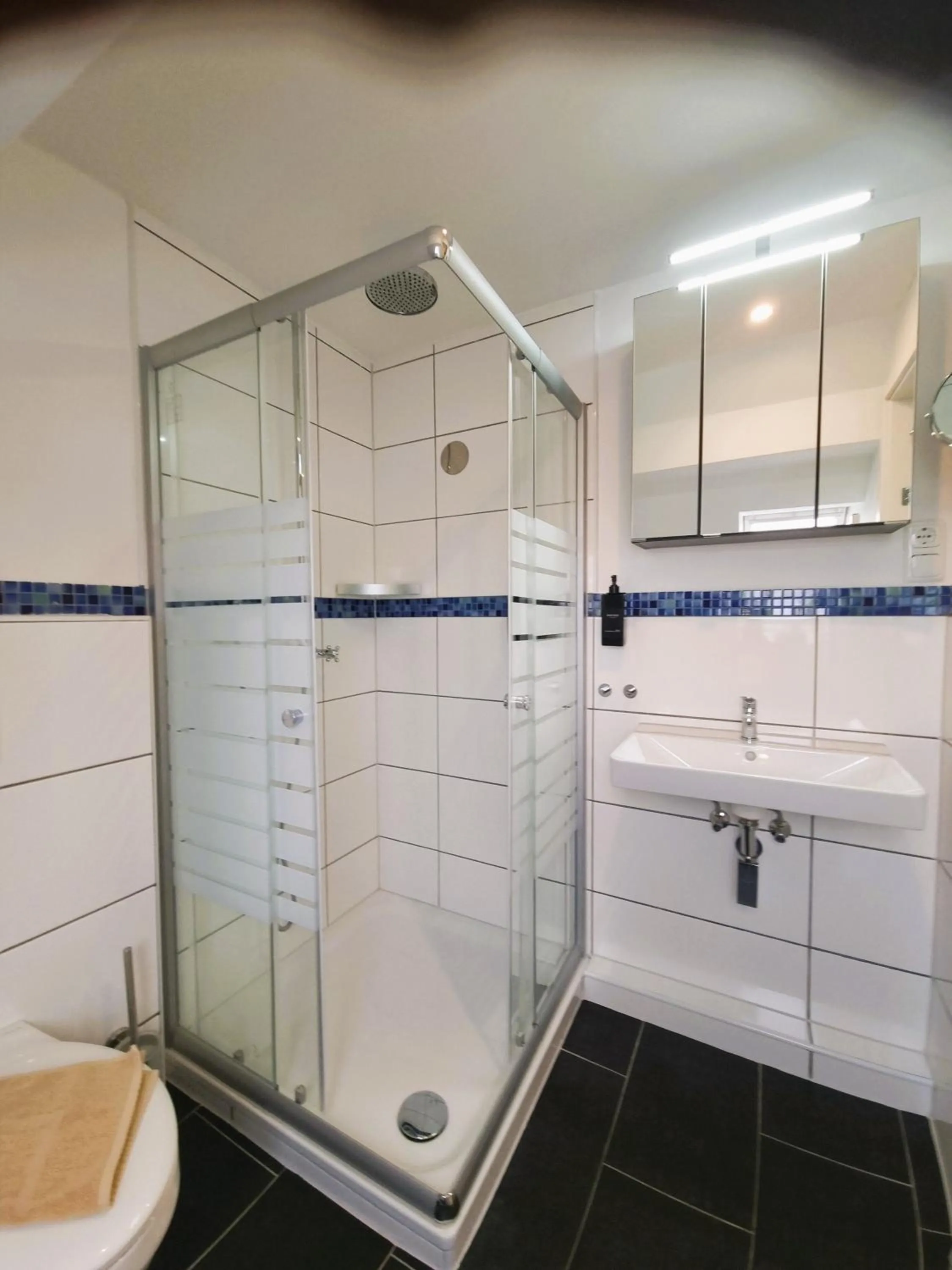 Shower in CJS Apartments - Chill or Drive am Nürburgring, new Box Spring Beds, new furniture, WLan, Spacious Rooms, Quiet Location