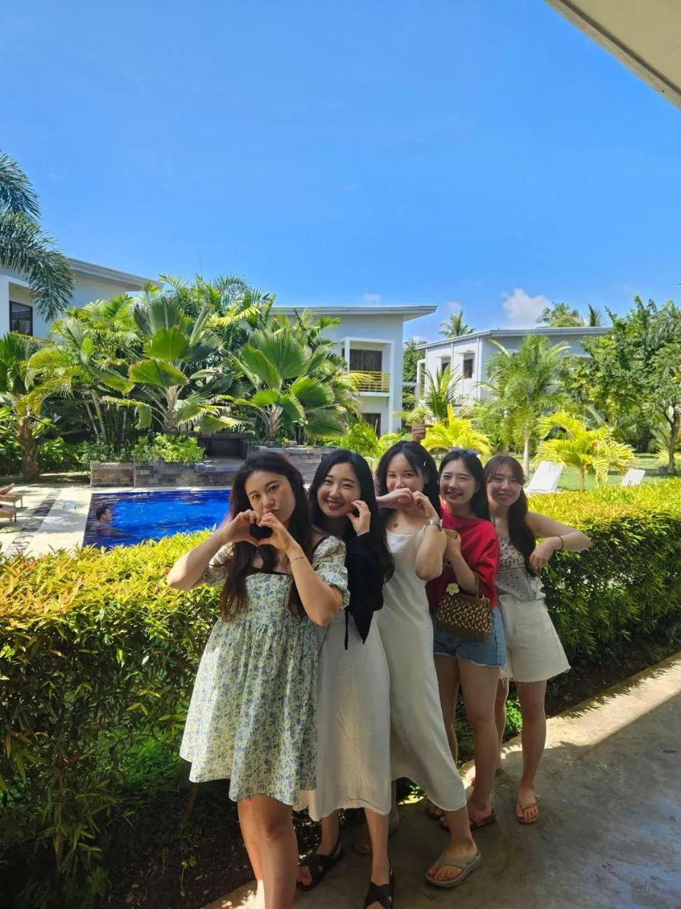 Property building in Red Picnic Hostel Panglao