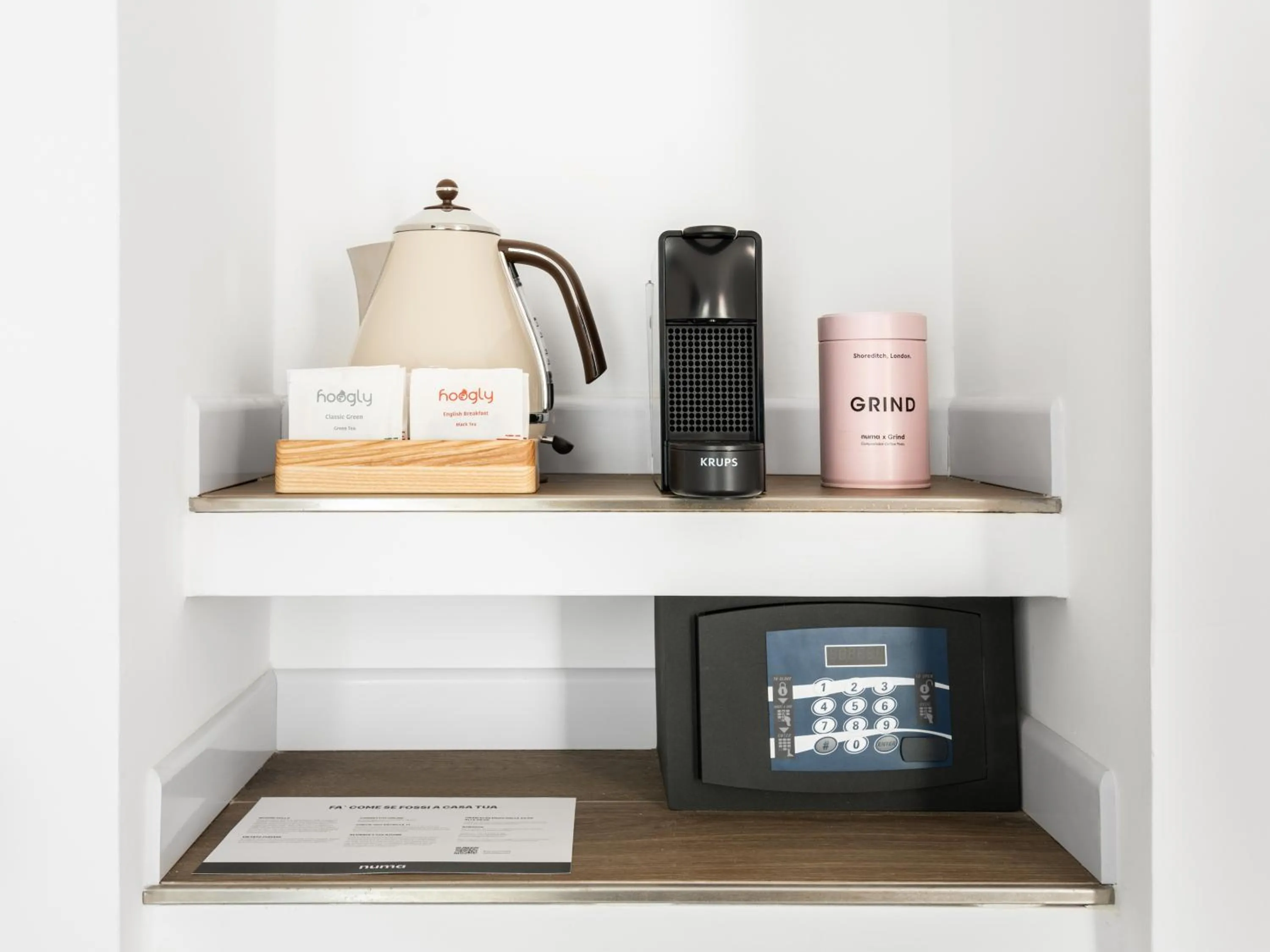 Coffee/tea facilities in Numa Rome Tullo