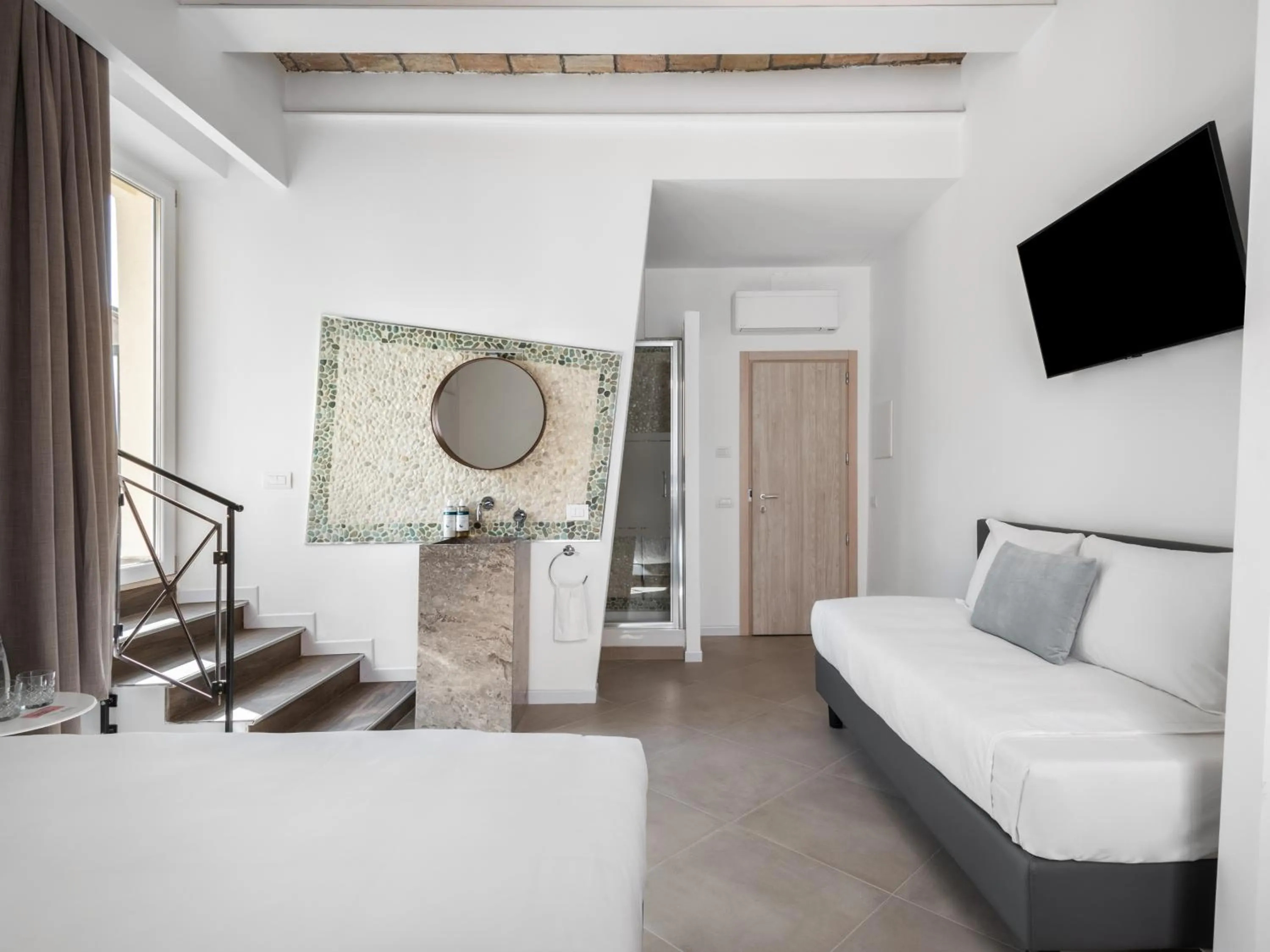 Bed in Numa Rome Tullo