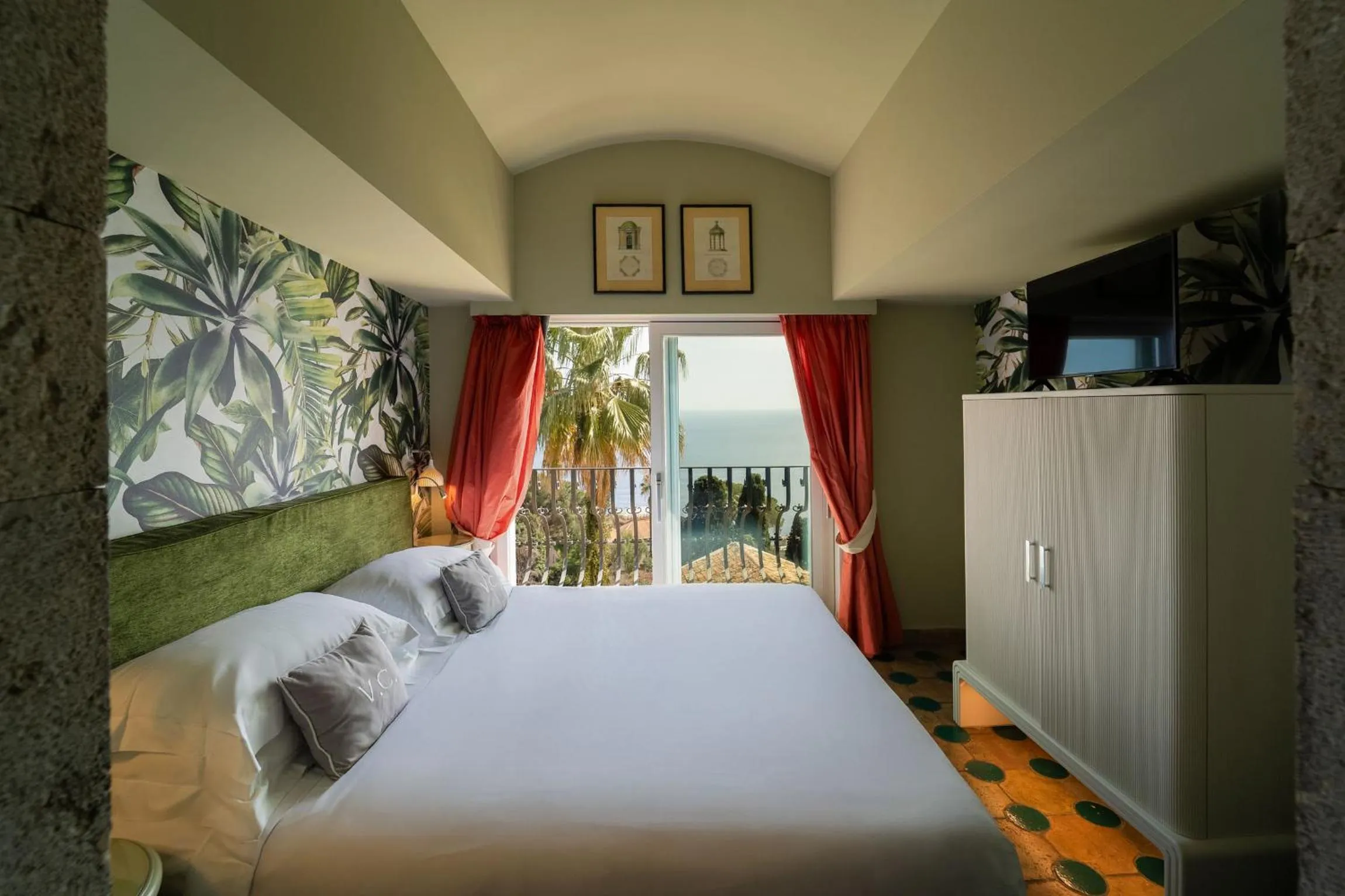 Bed in Hotel Villa Carlotta