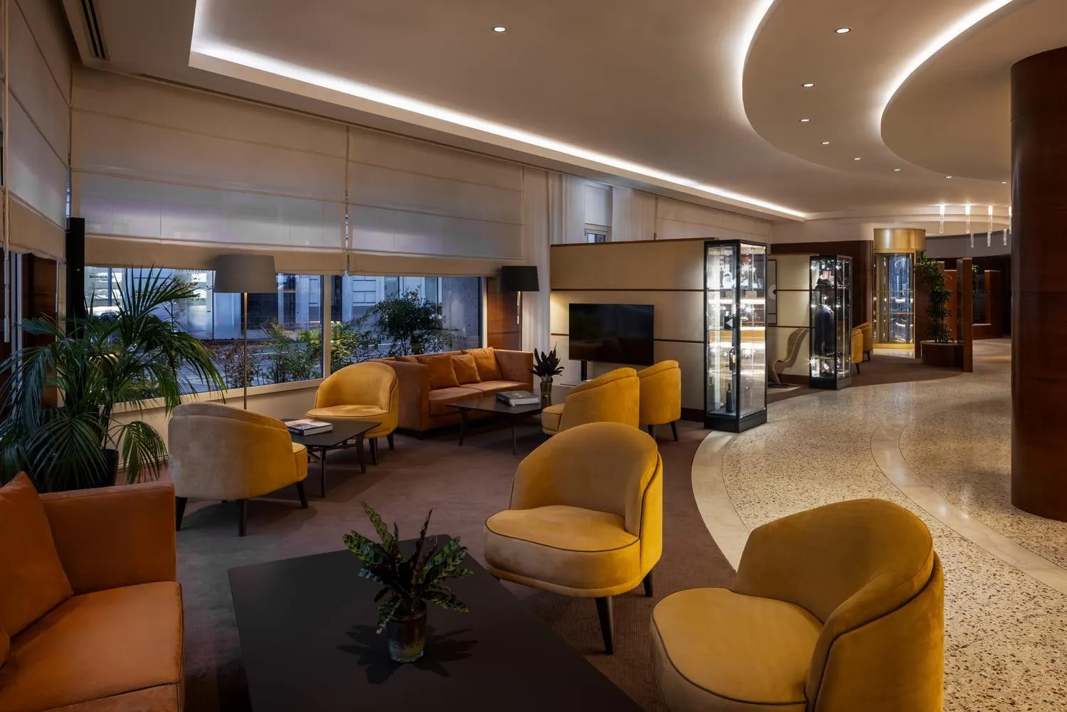Lounge or bar in UNA Hotels Cusani Milano