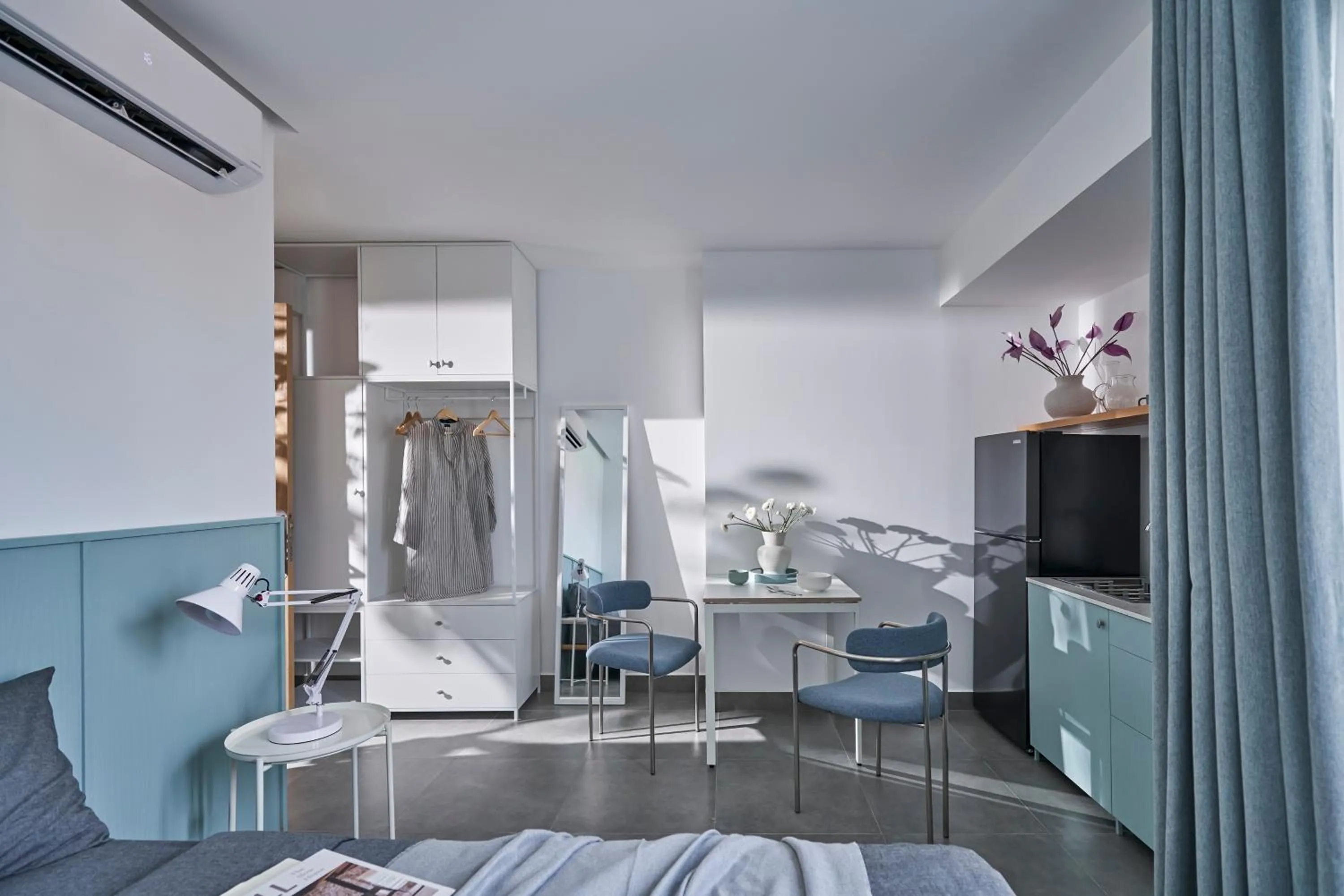 Dining area, Bed in M Village Living Trần Não