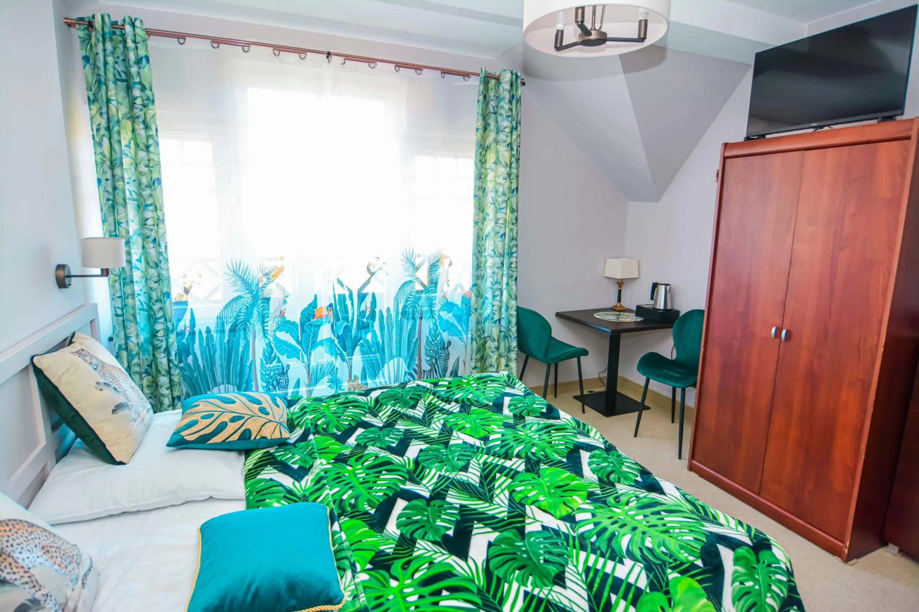 Bed in Willa Kashmir