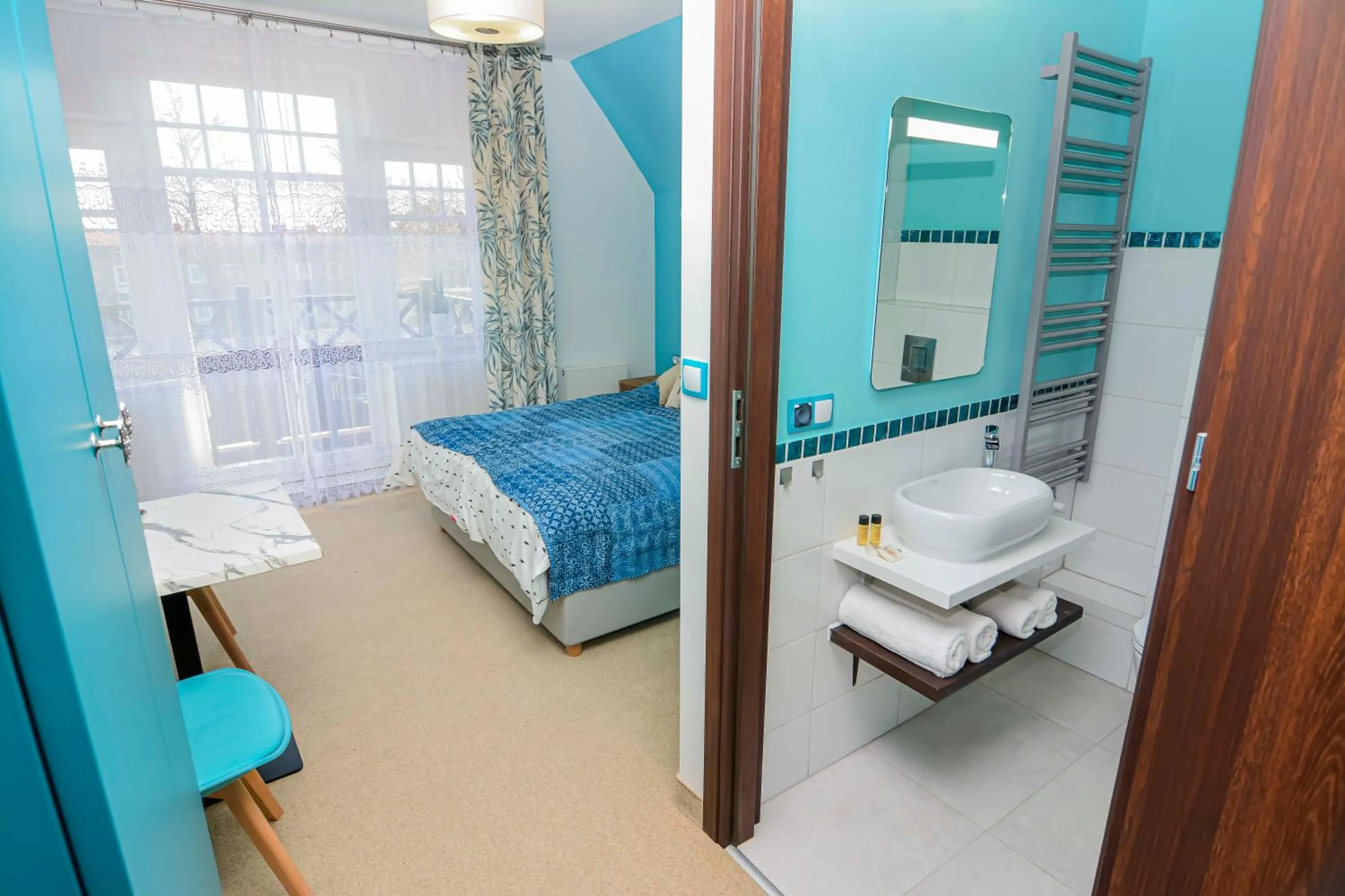 Bathroom, Bed in Willa Kashmir