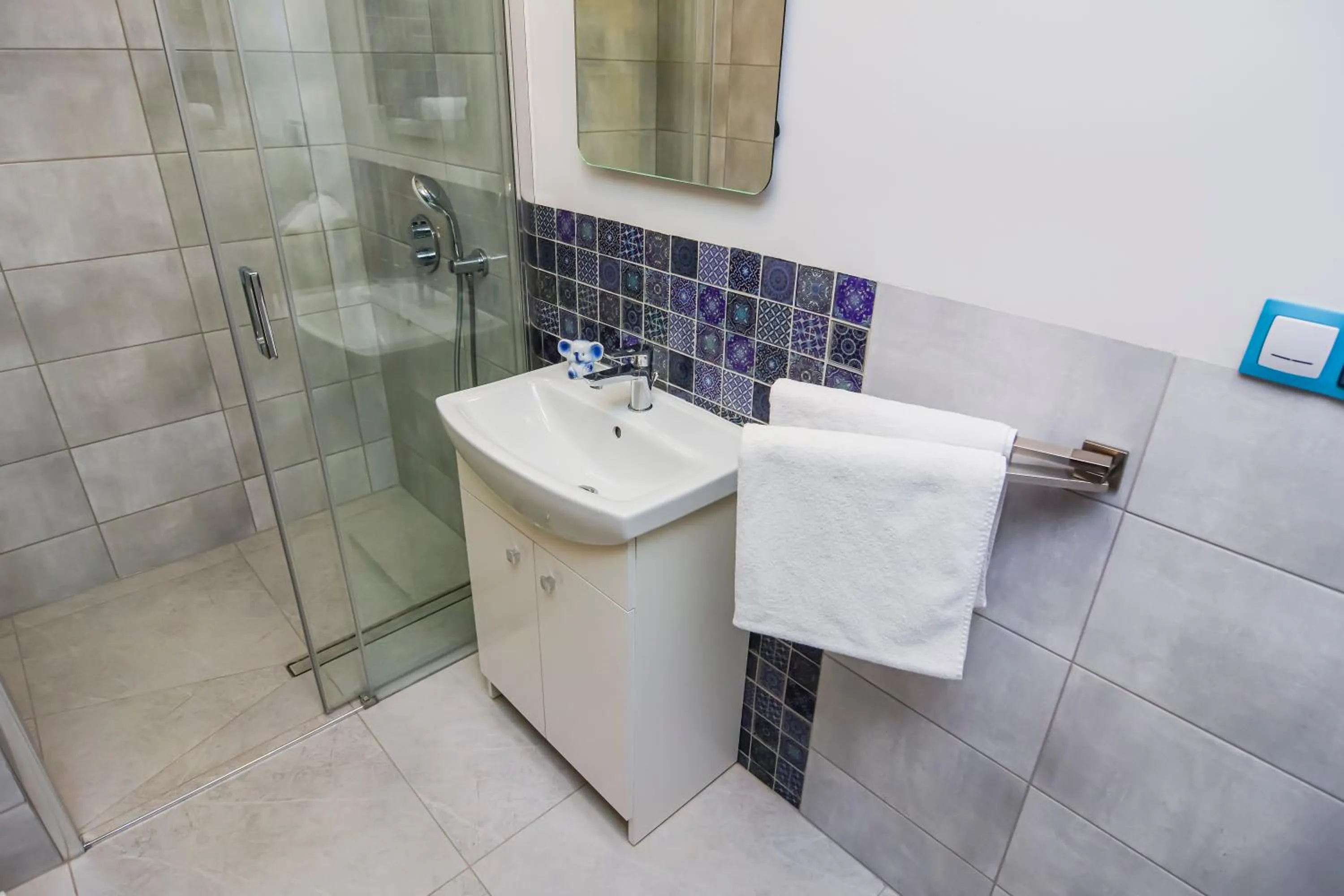 Shower in Willa Kashmir