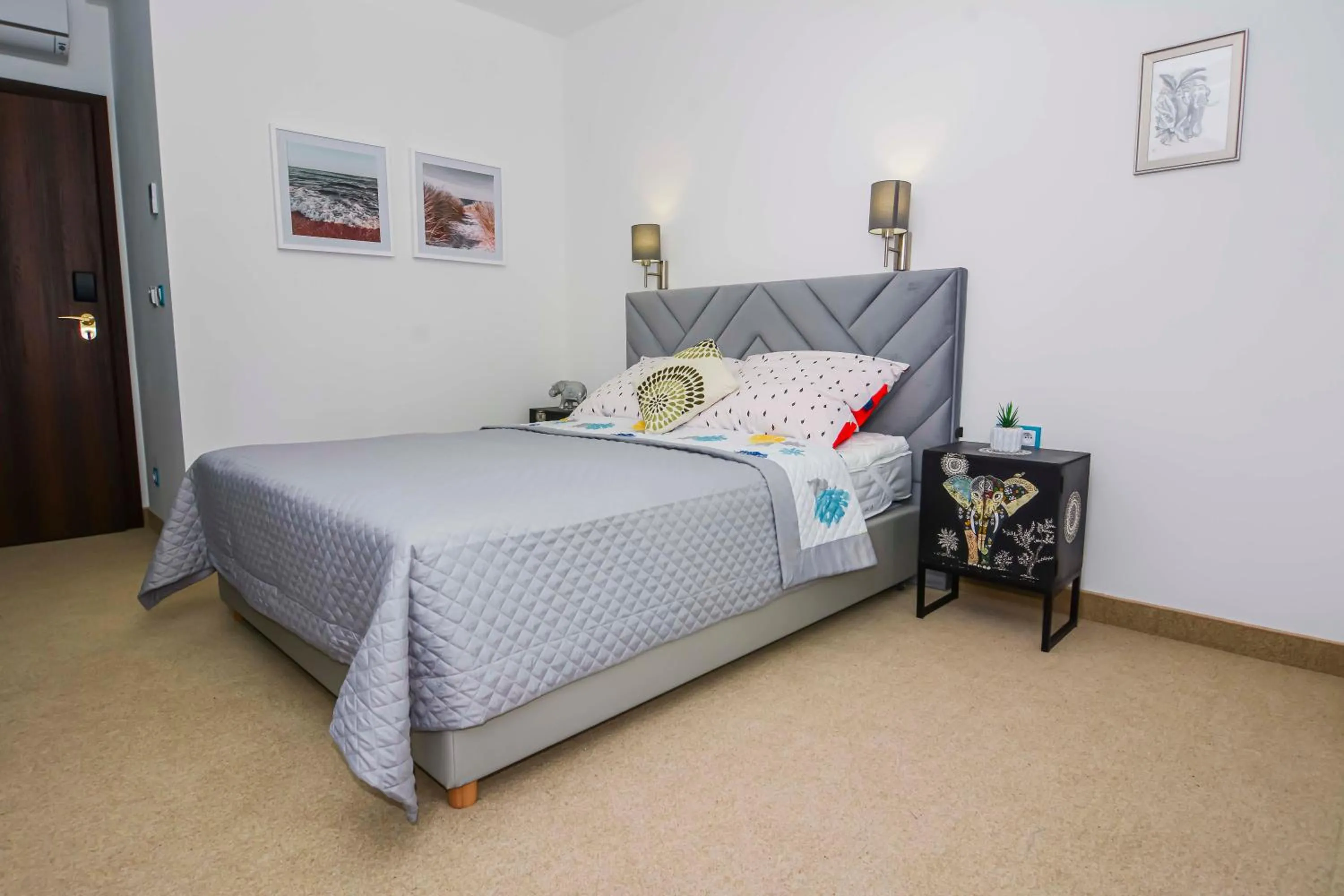 Bed in Willa Kashmir