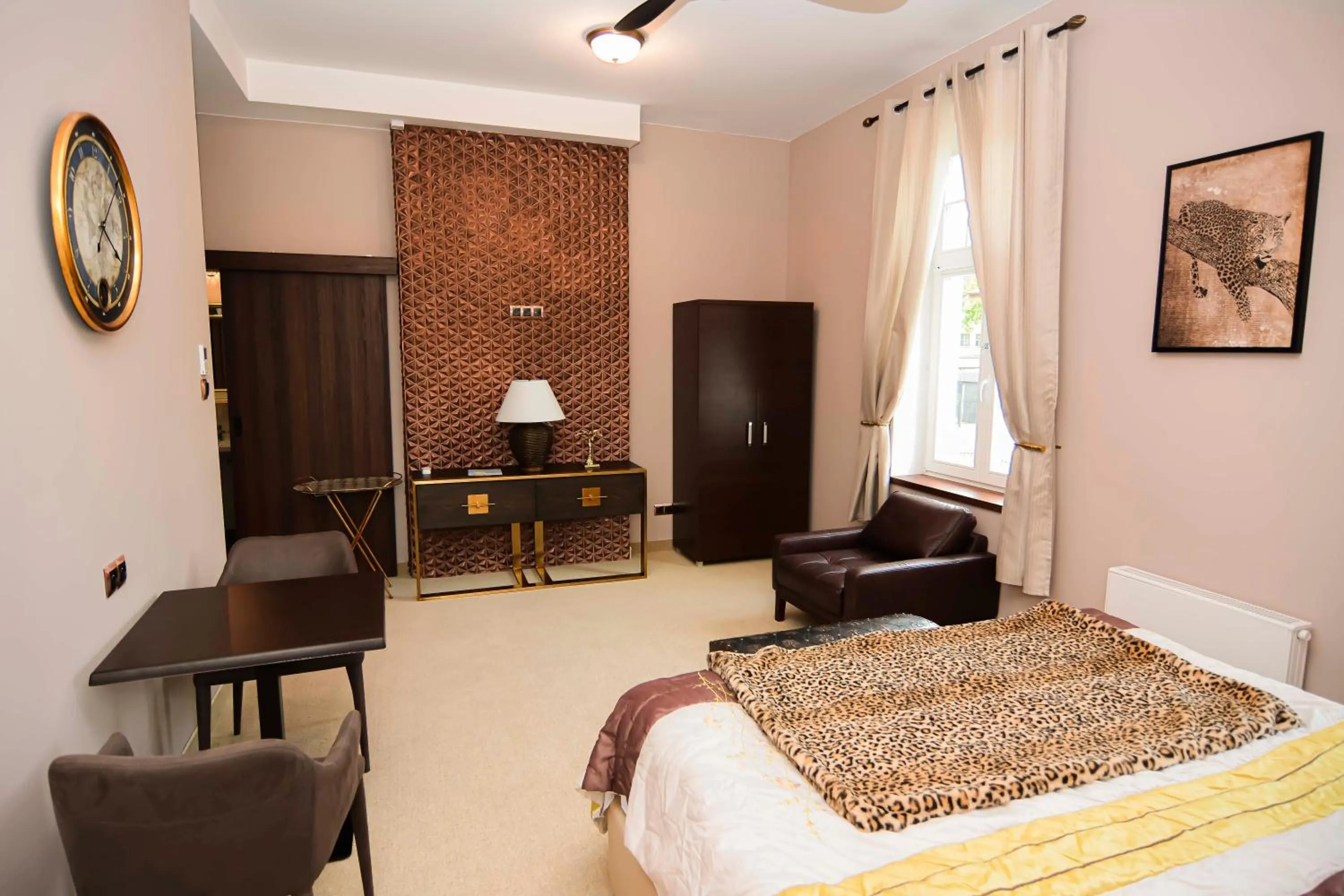 Bed in Willa Kashmir