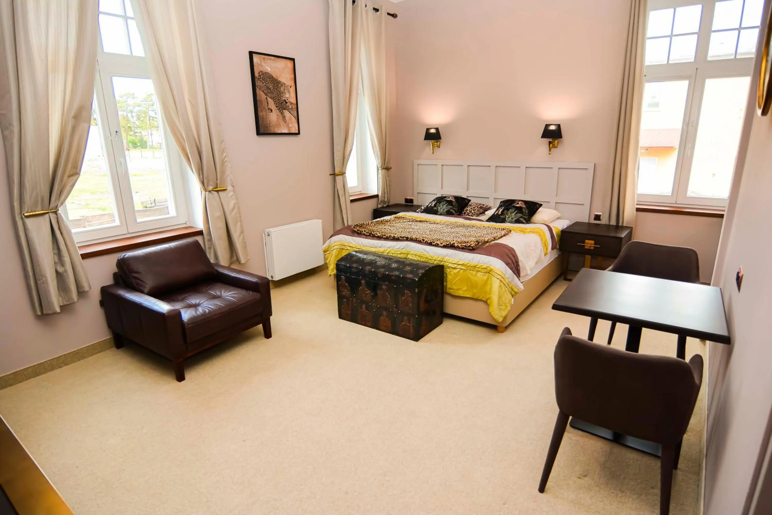 Bed in Willa Kashmir