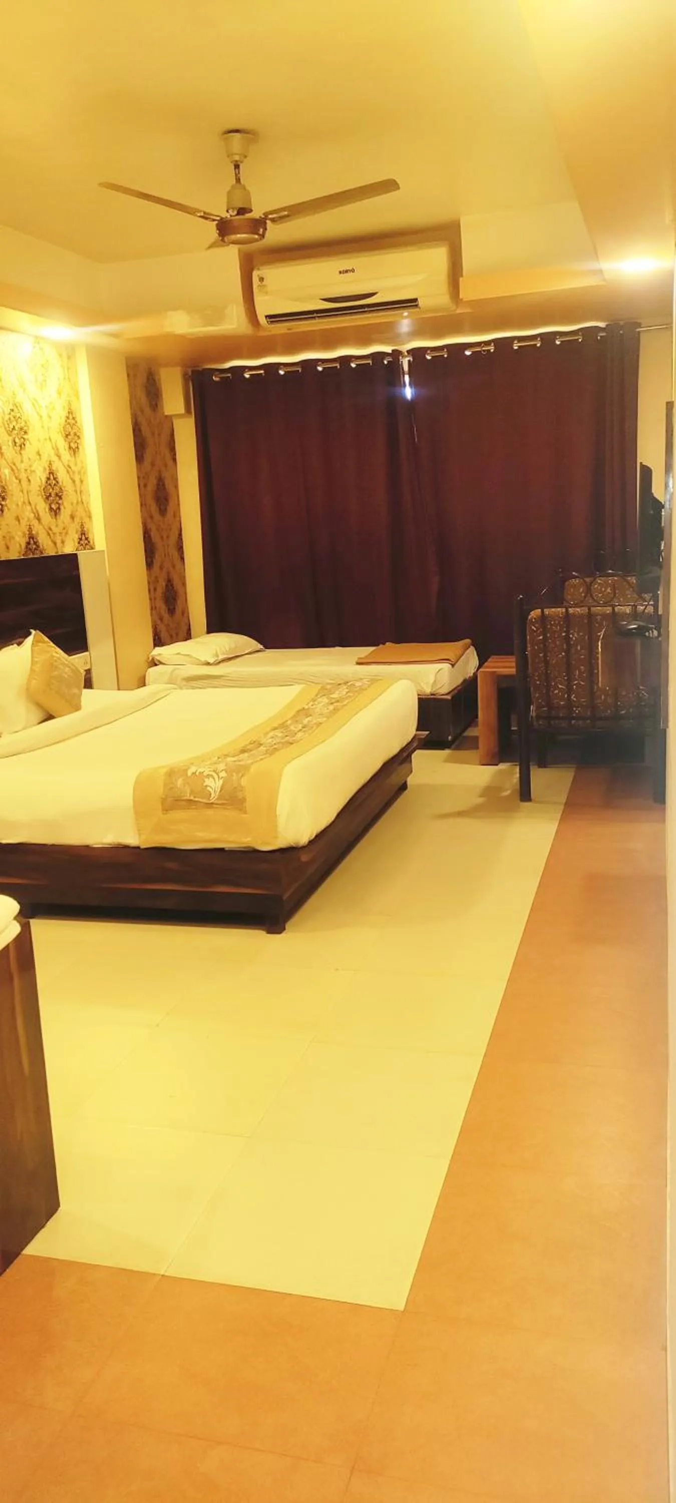 Photo of the whole room, Bed in Mountview Resort