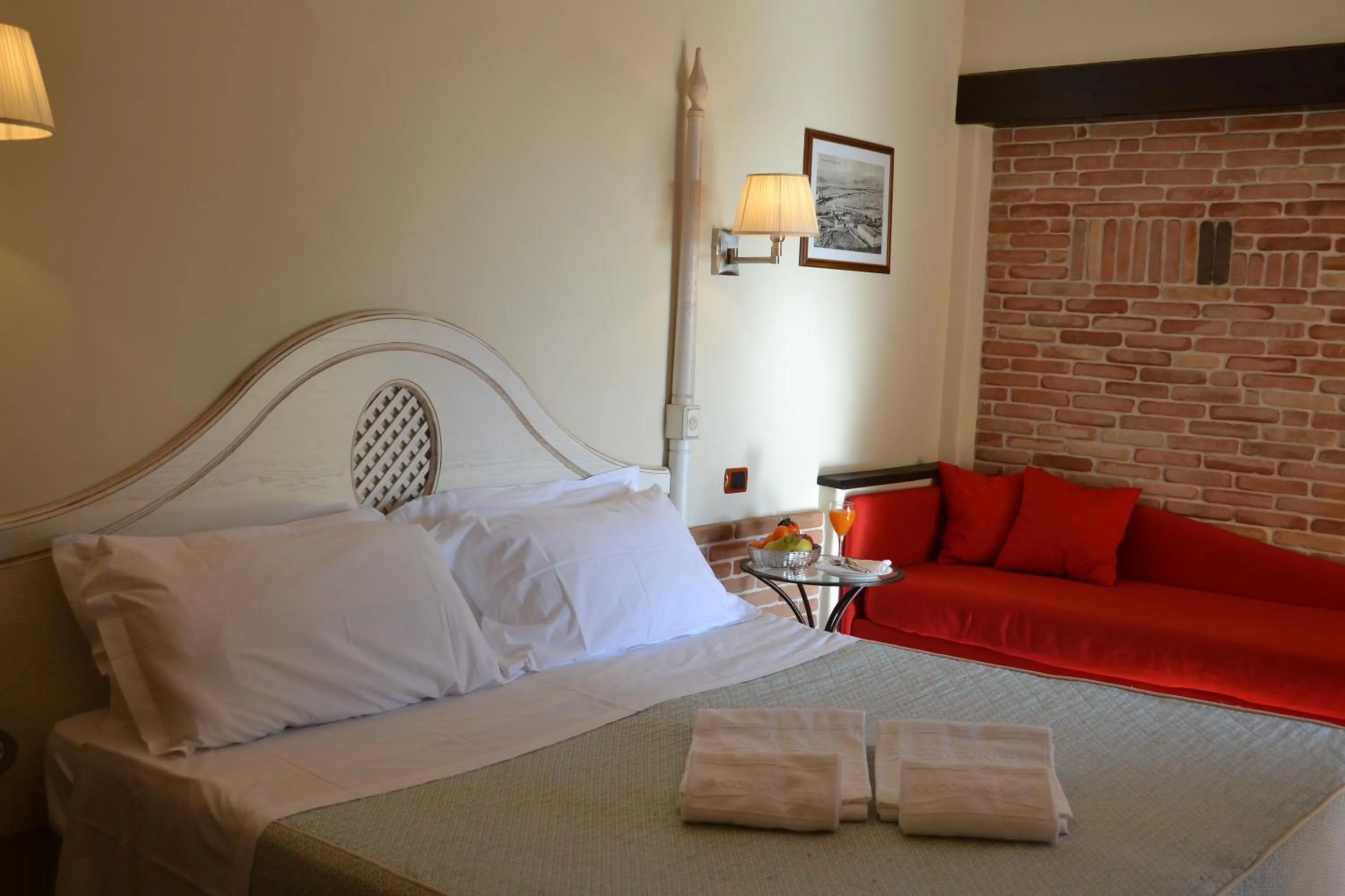 Bed in Hotel Sa Contonera