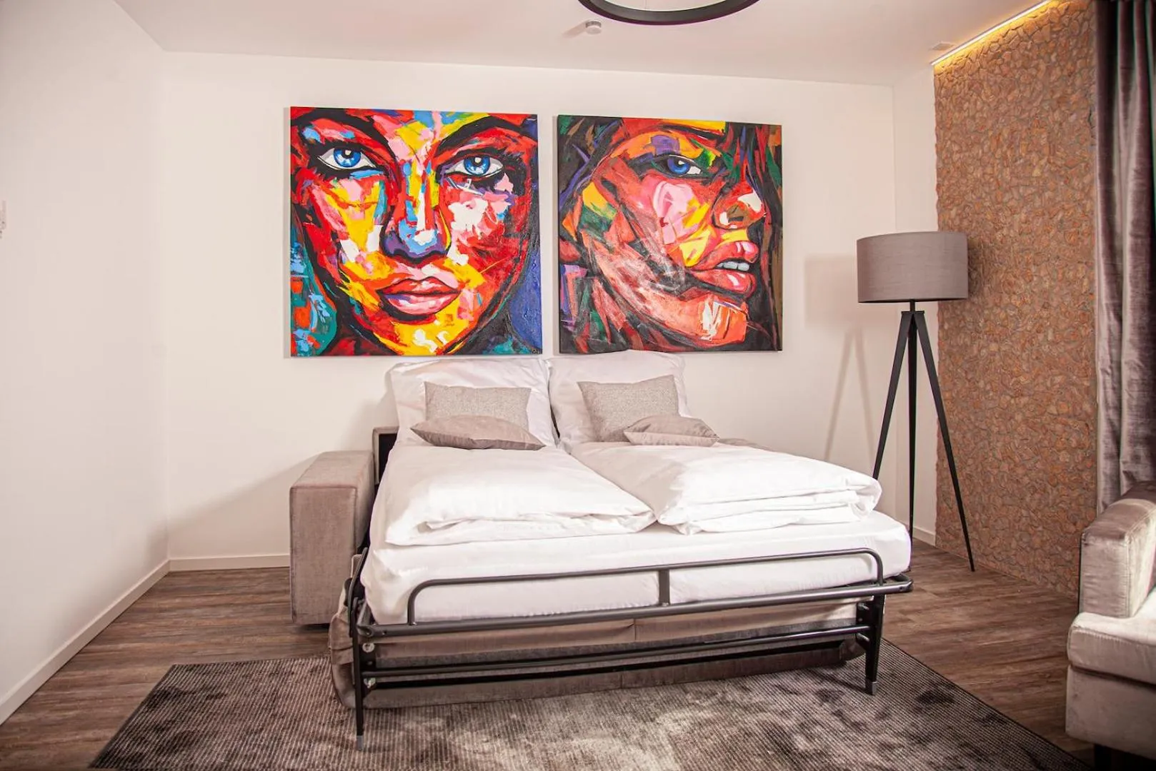 Living room, Bed in The Faces Berlin Apartments