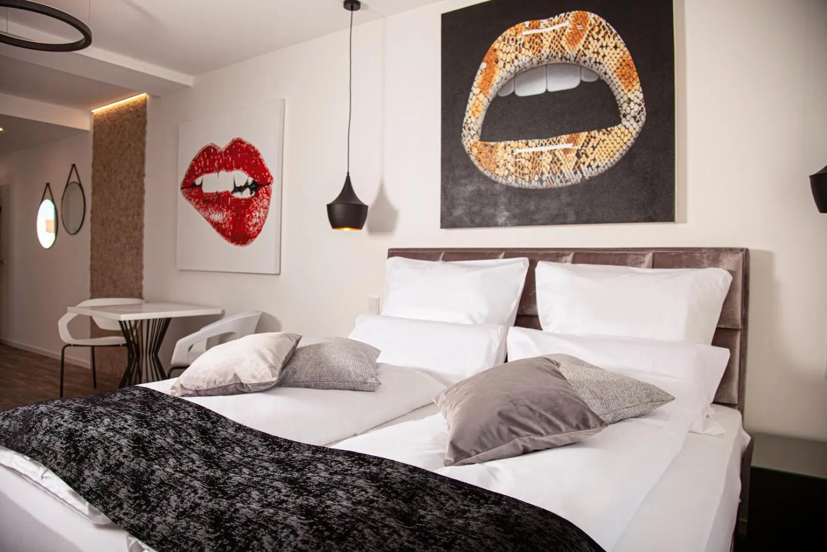 Bed in The Faces Berlin Apartments