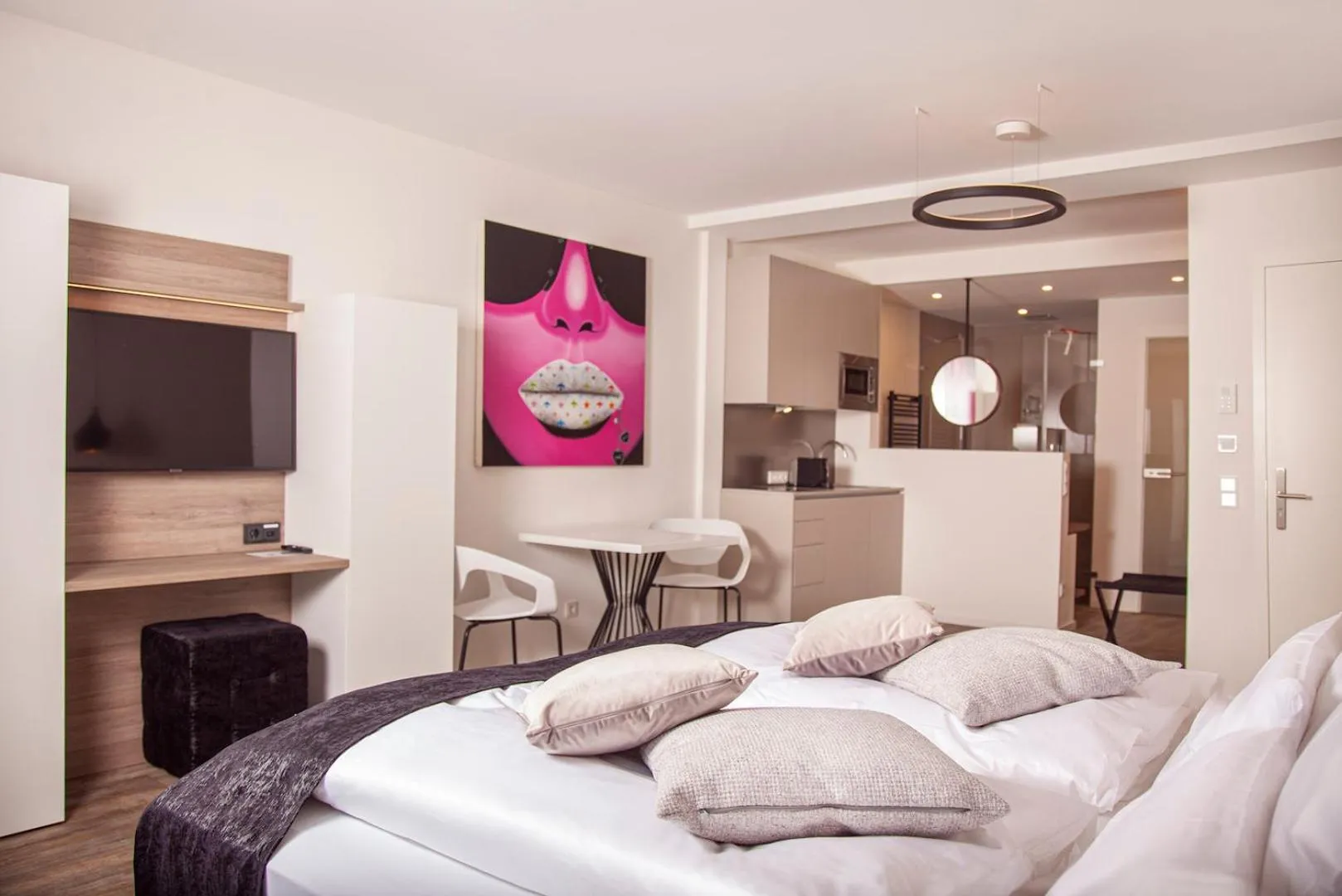 Bed in The Faces Berlin Apartments