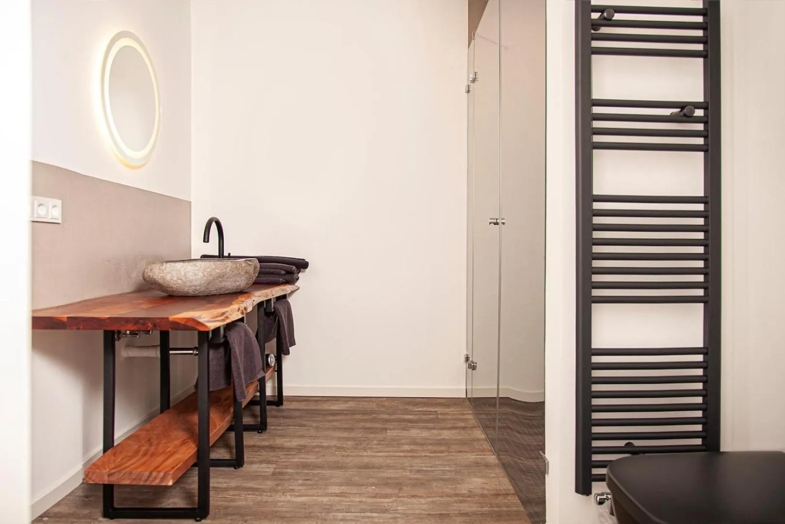 Bathroom in The Faces Berlin Apartments