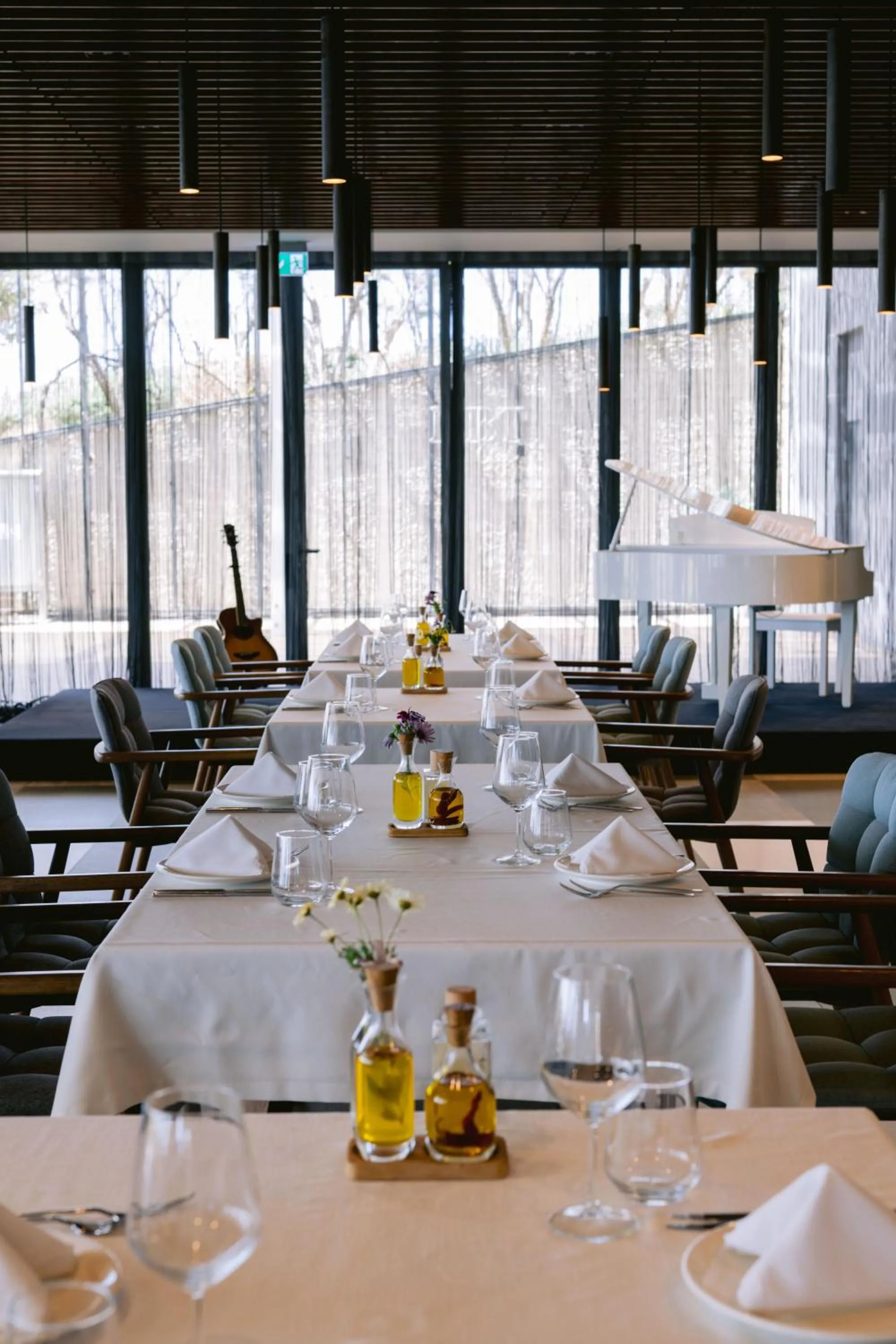 Restaurant/places to eat in Hiddenbay Teos Hotel