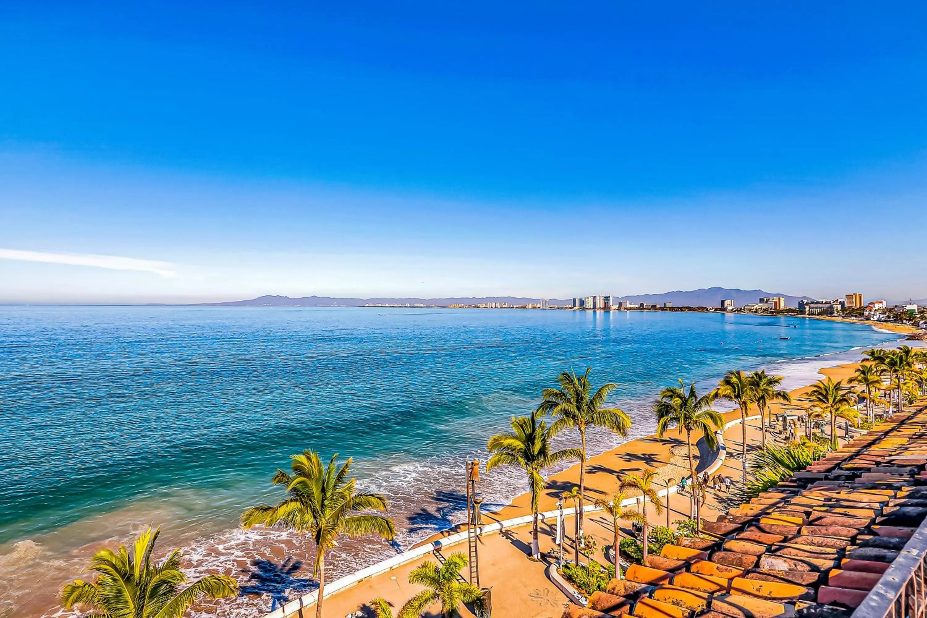 Malecon Beach Side Downtown Condo