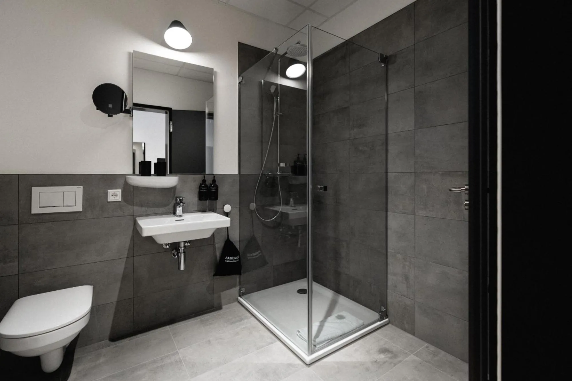 Shower in the place Herzogenaurach - Serviced Apartments