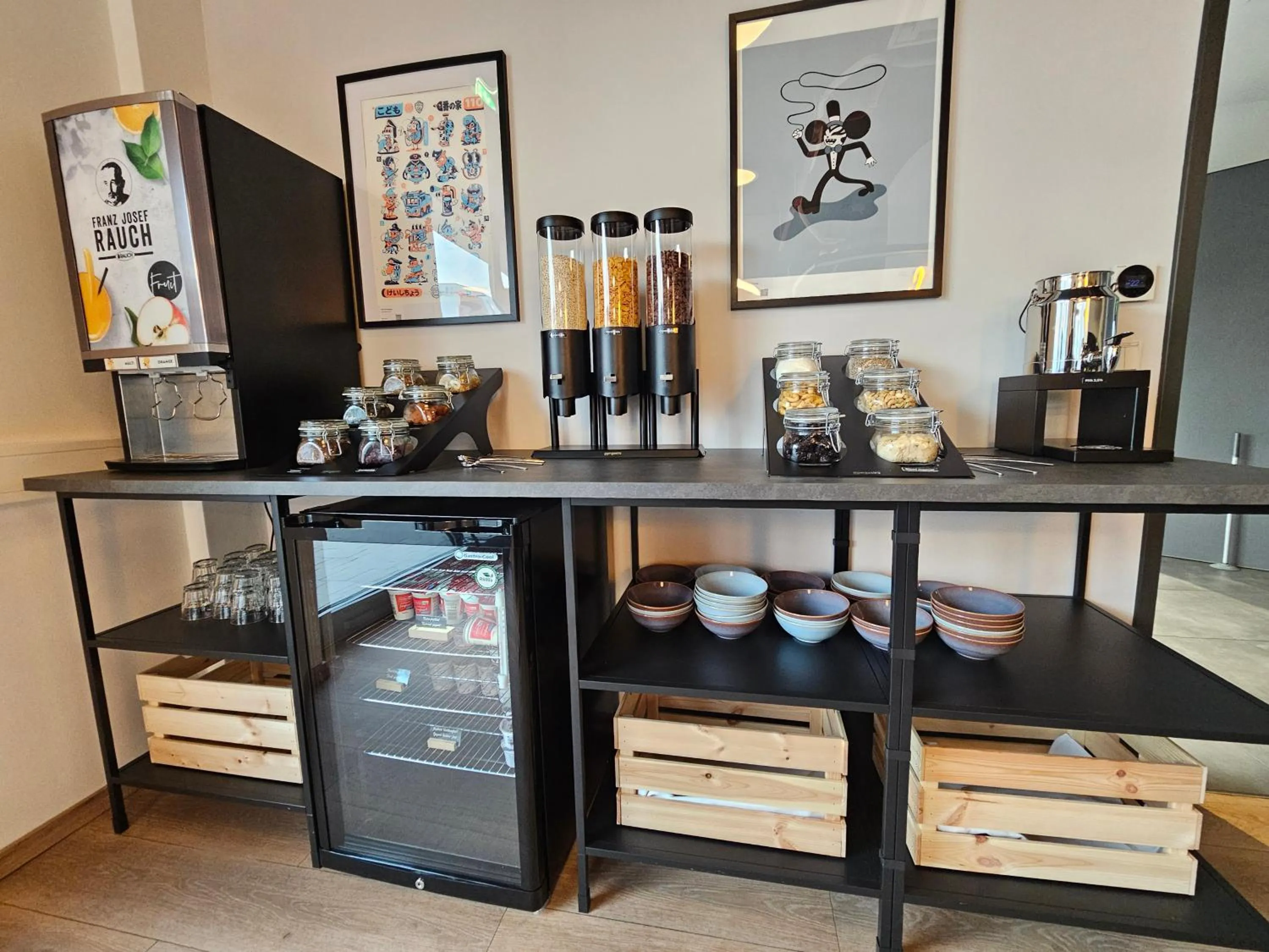 Breakfast in the place Herzogenaurach - Serviced Apartments