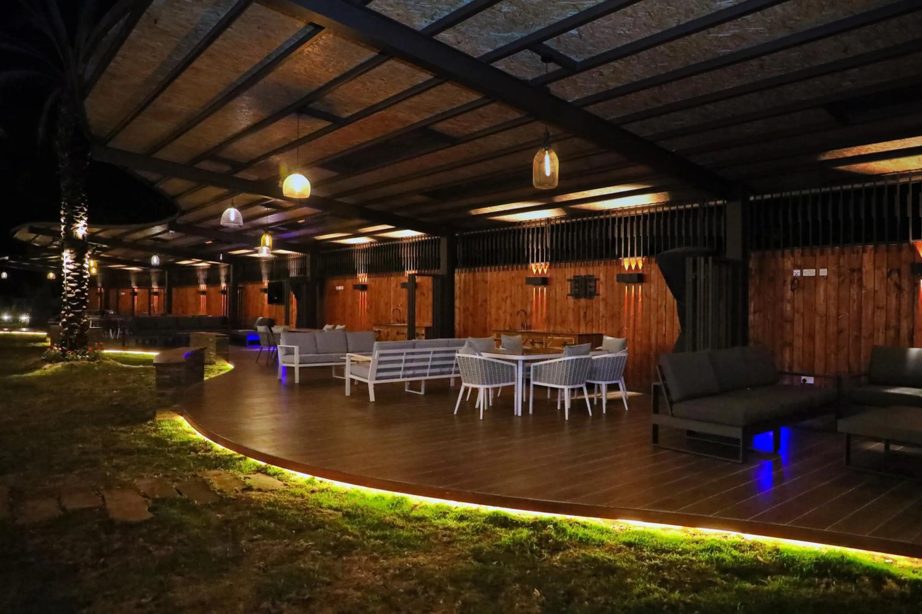 Restaurant/places to eat in Hotel Boulevard Nairobi, City Centre CBD