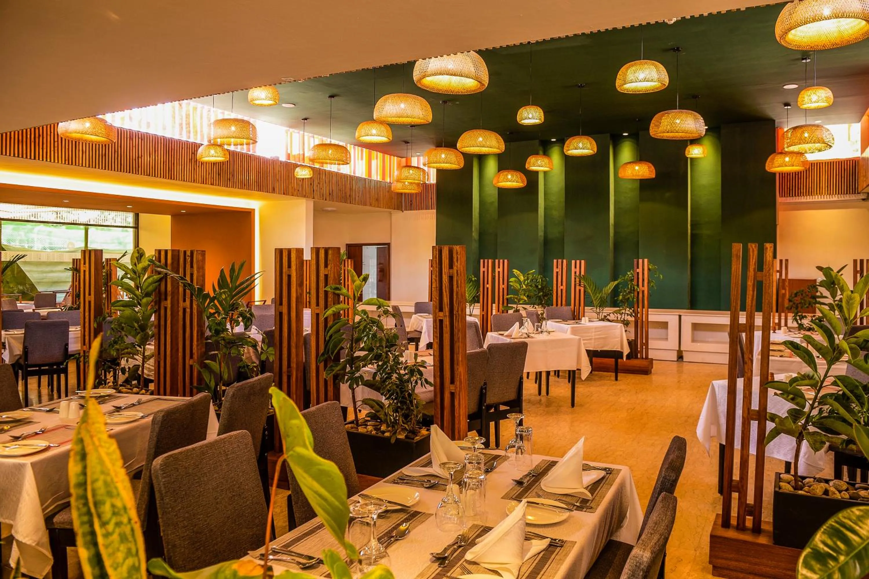 Restaurant/places to eat in Hotel Boulevard Nairobi, City Centre CBD