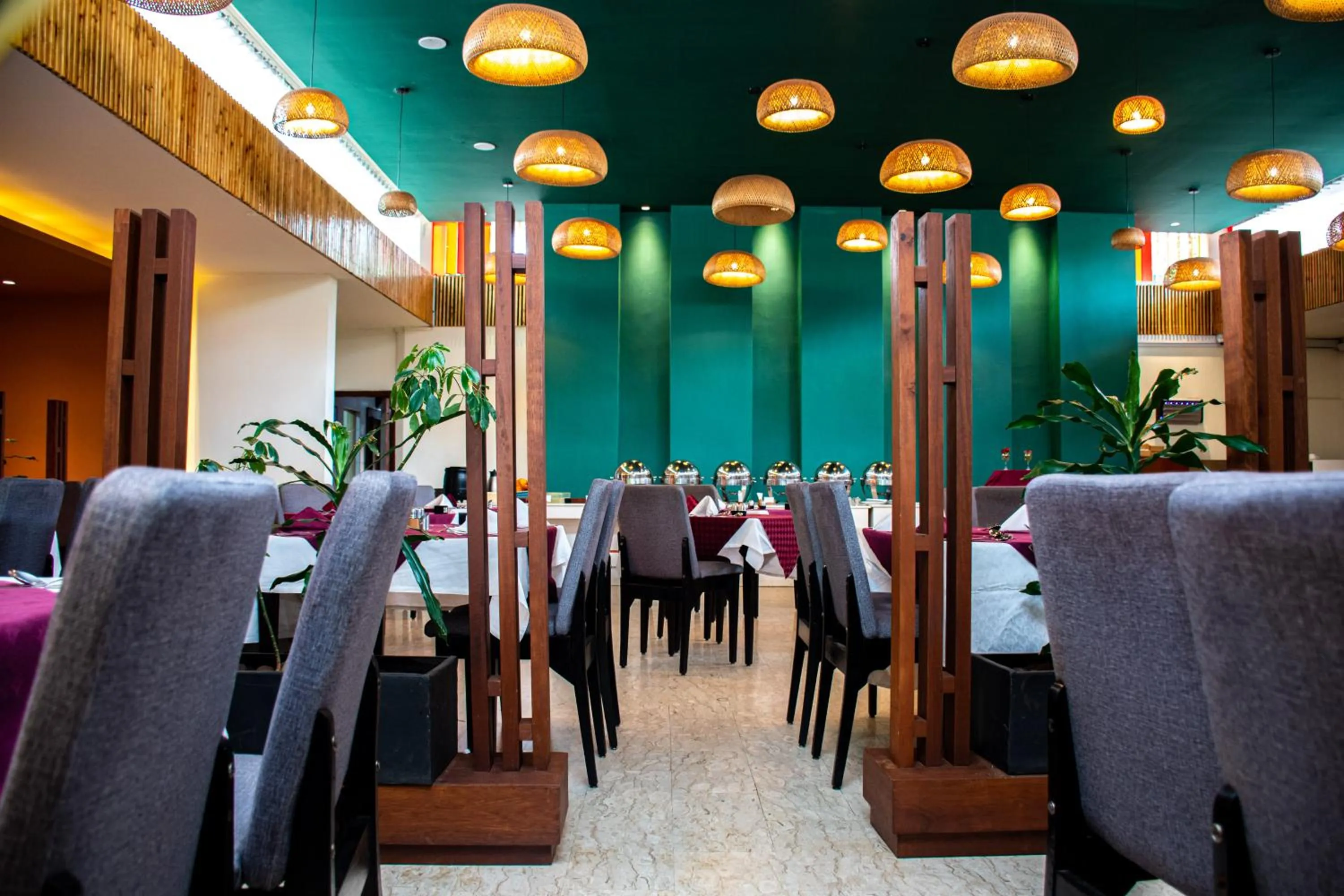 Restaurant/places to eat in Hotel Boulevard Nairobi, City Centre CBD