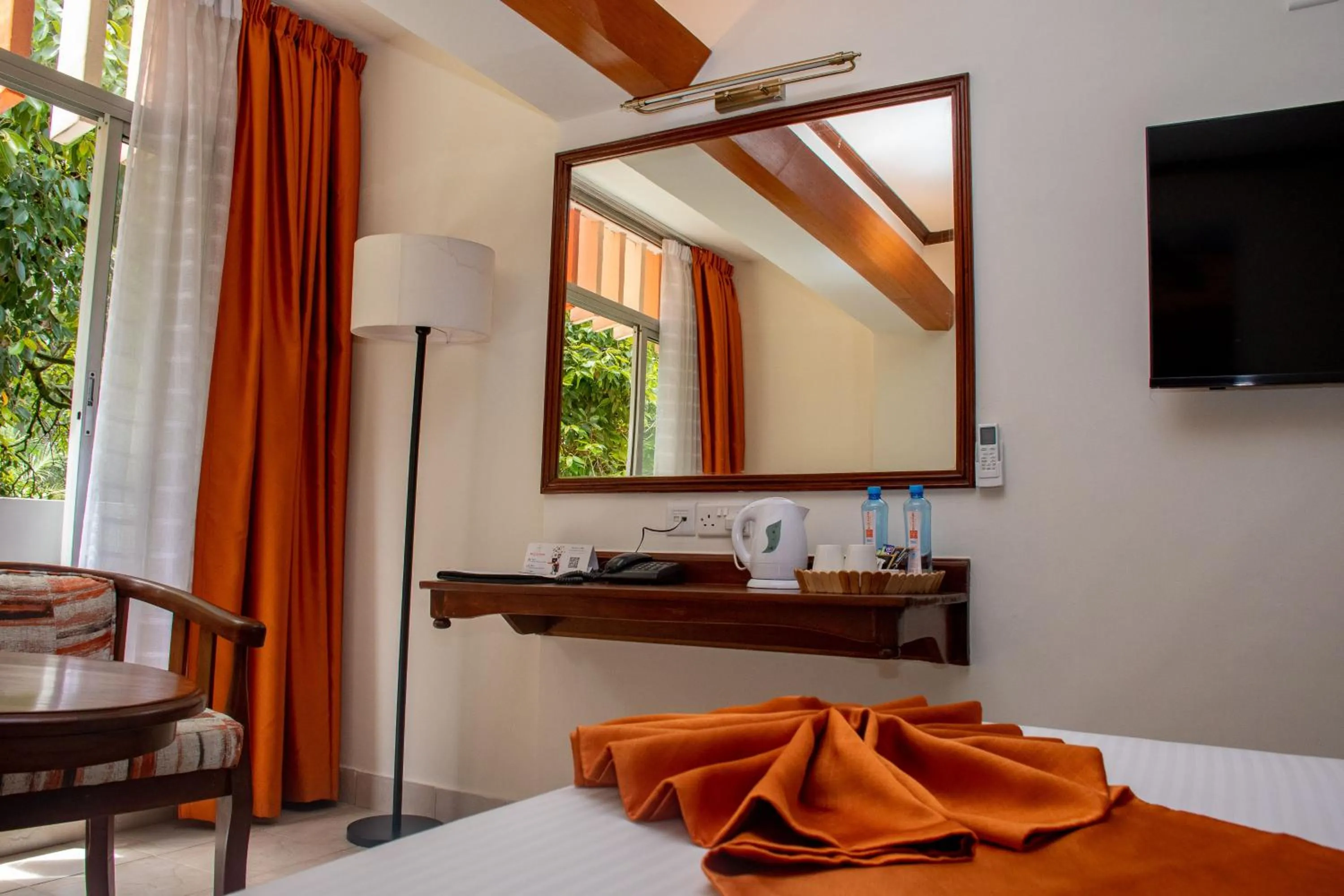 TV and multimedia, Bed in Hotel Boulevard Nairobi, City Centre CBD