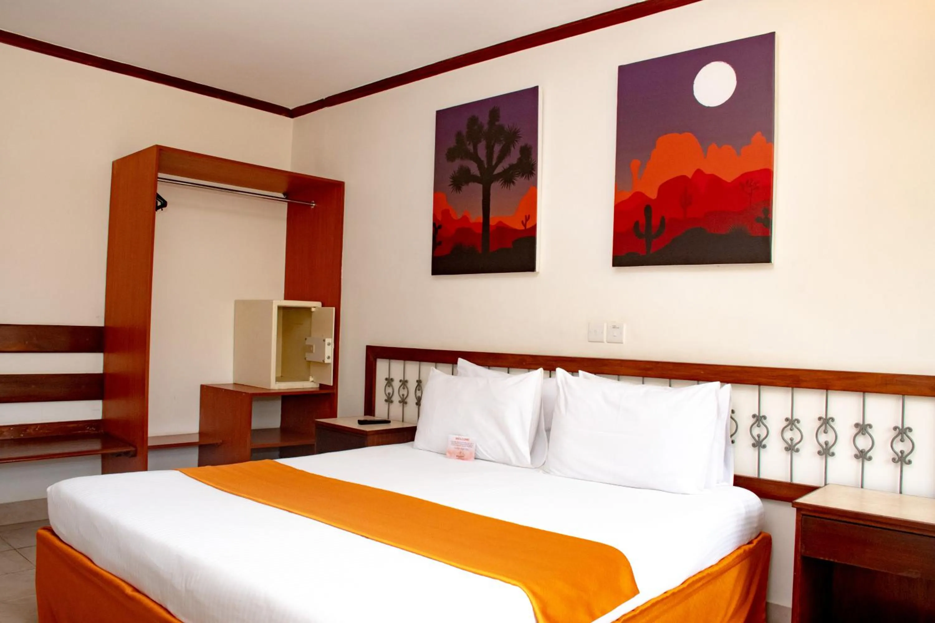 Bed in Hotel Boulevard Nairobi, City Centre CBD