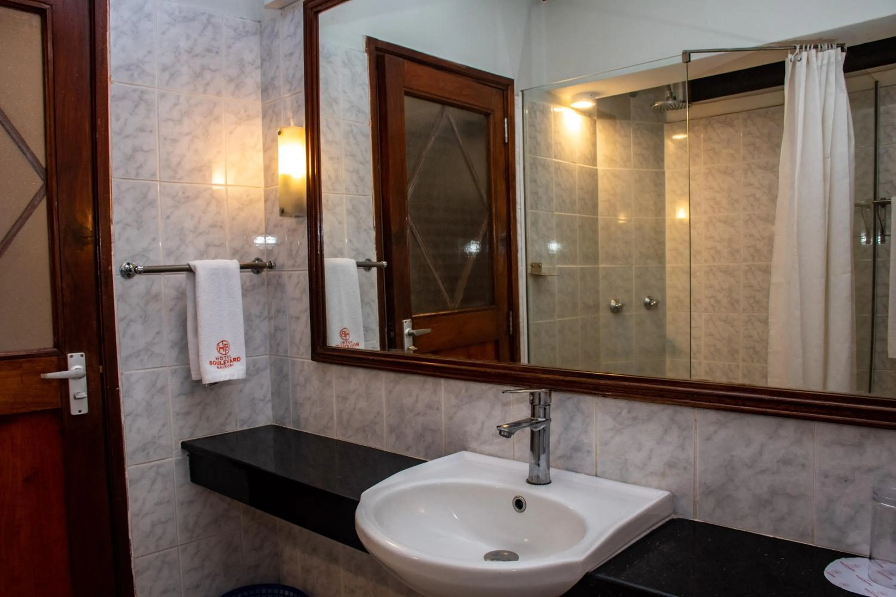 Bathroom in Hotel Boulevard Nairobi, City Centre CBD