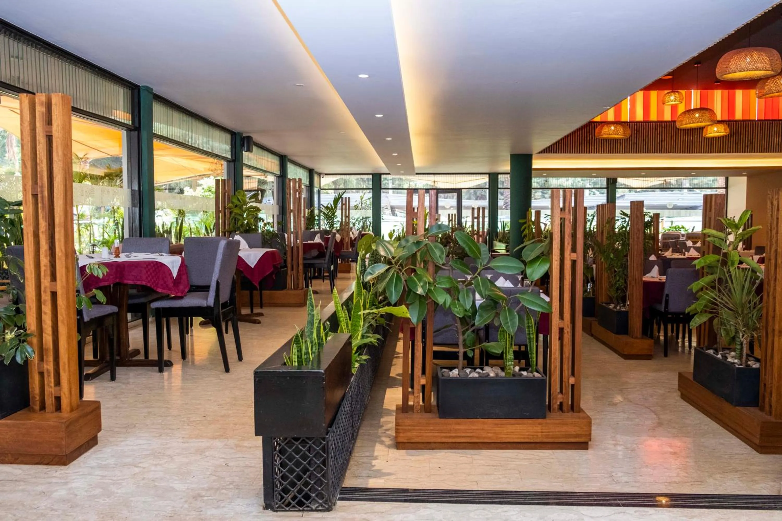 Restaurant/places to eat in Hotel Boulevard Nairobi, City Centre CBD
