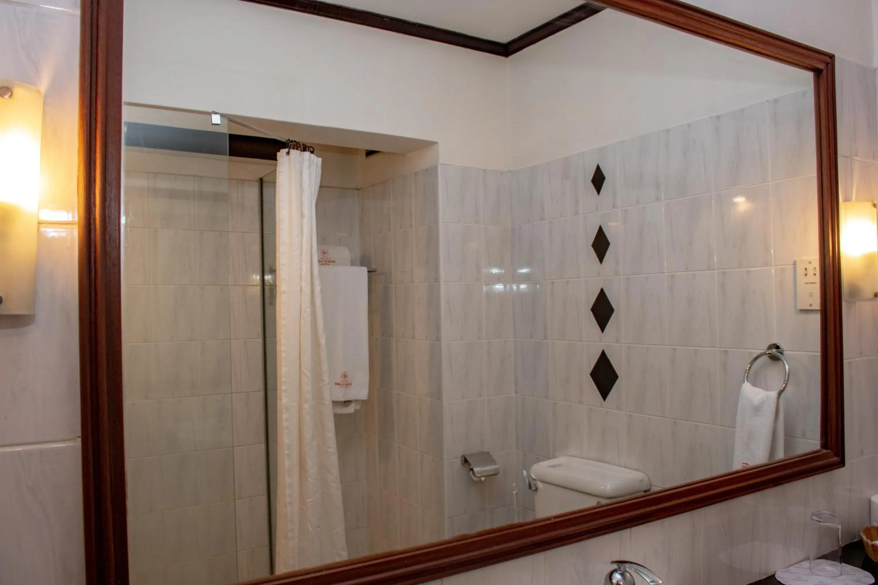 Bathroom in Hotel Boulevard Nairobi, City Centre CBD