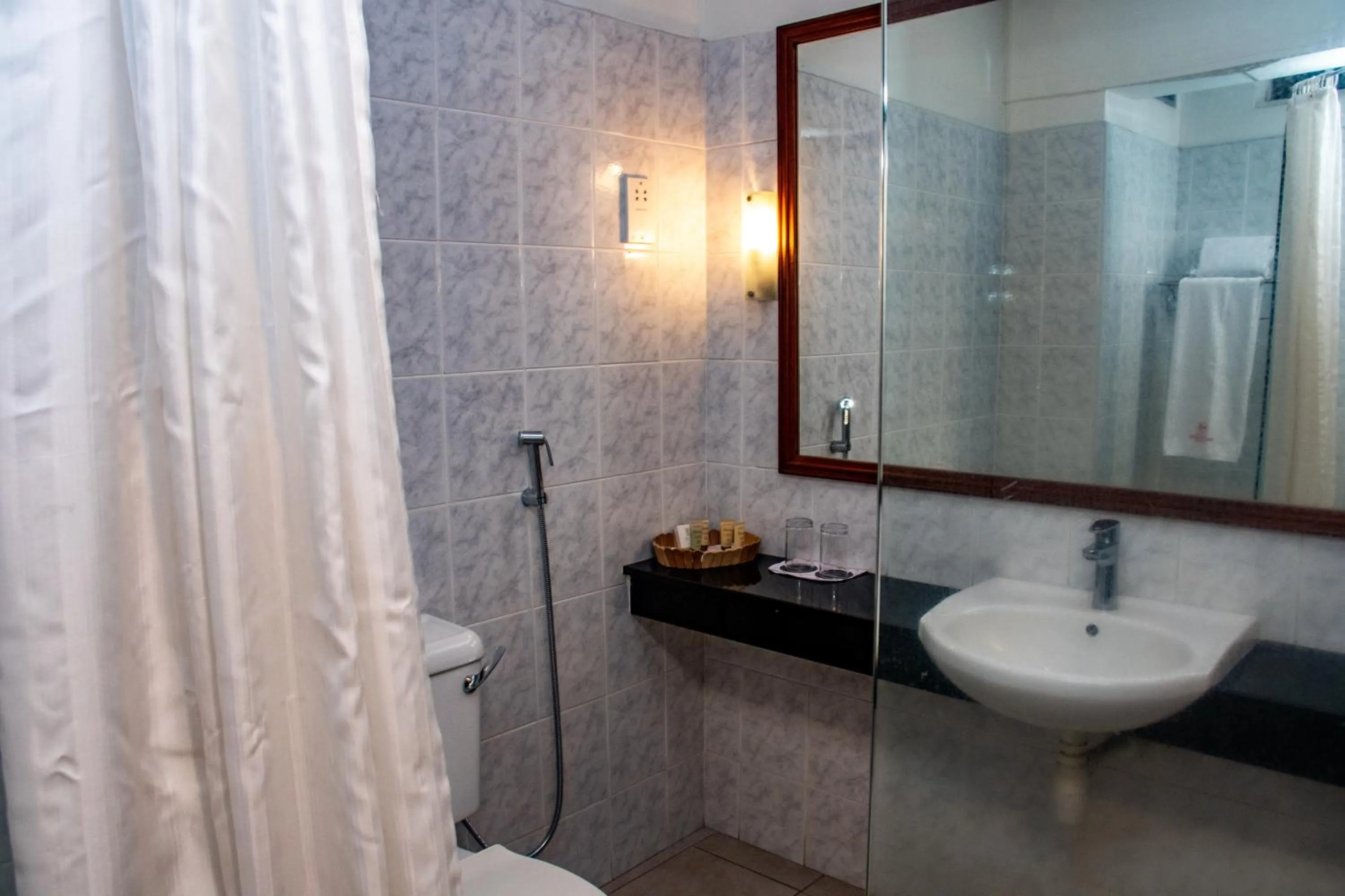 Bathroom in Hotel Boulevard Nairobi, City Centre CBD
