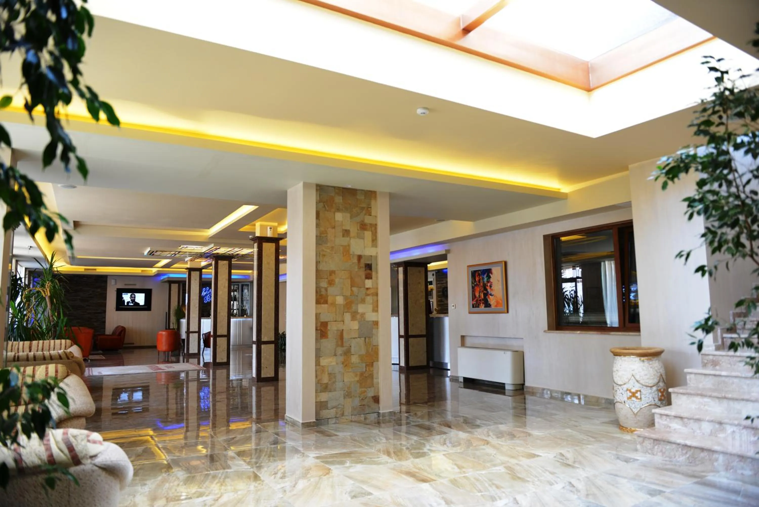 Lobby or reception in National Palace Wine & Spa Hotel