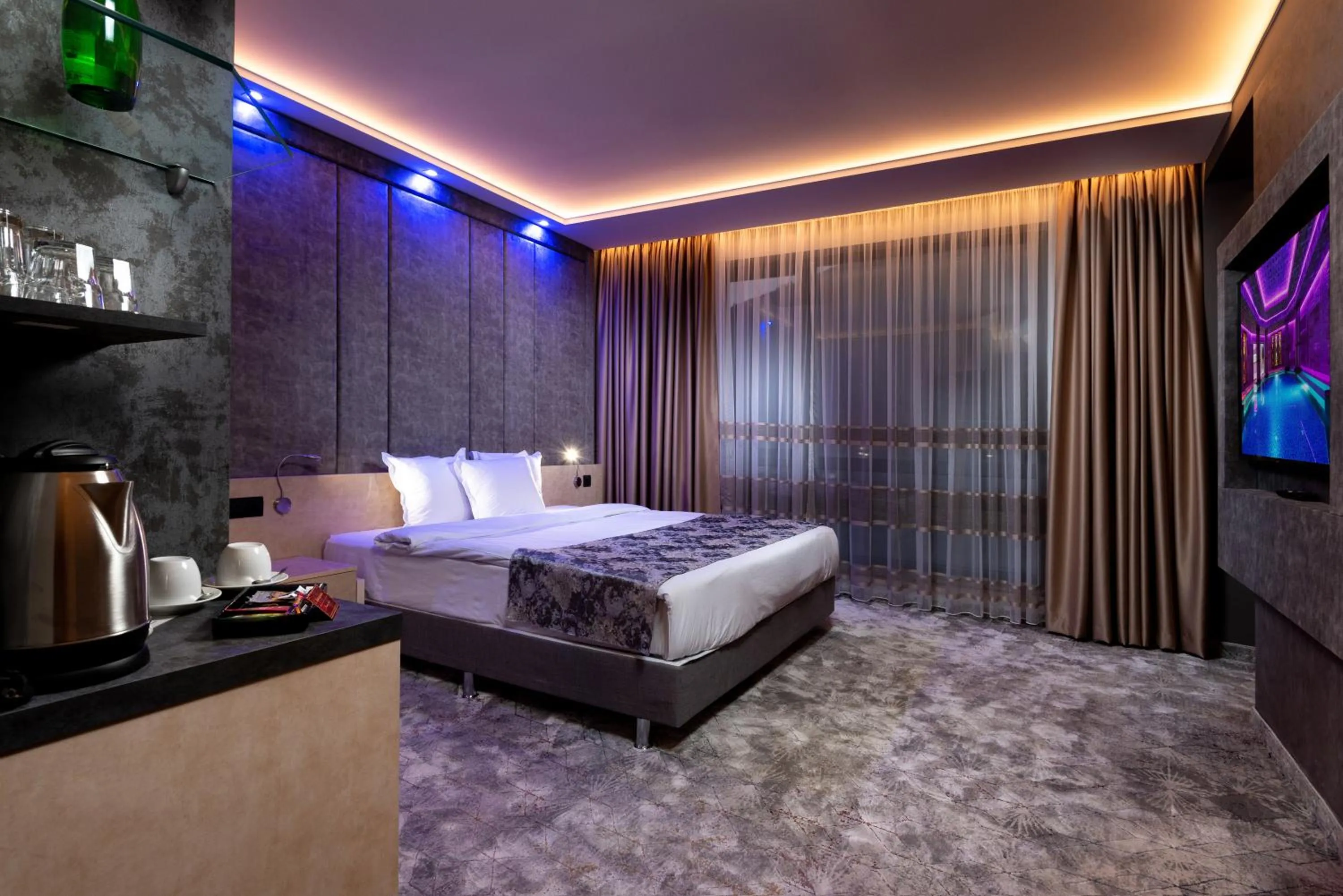 Photo of the whole room, Bed in National Palace Wine & Spa Hotel