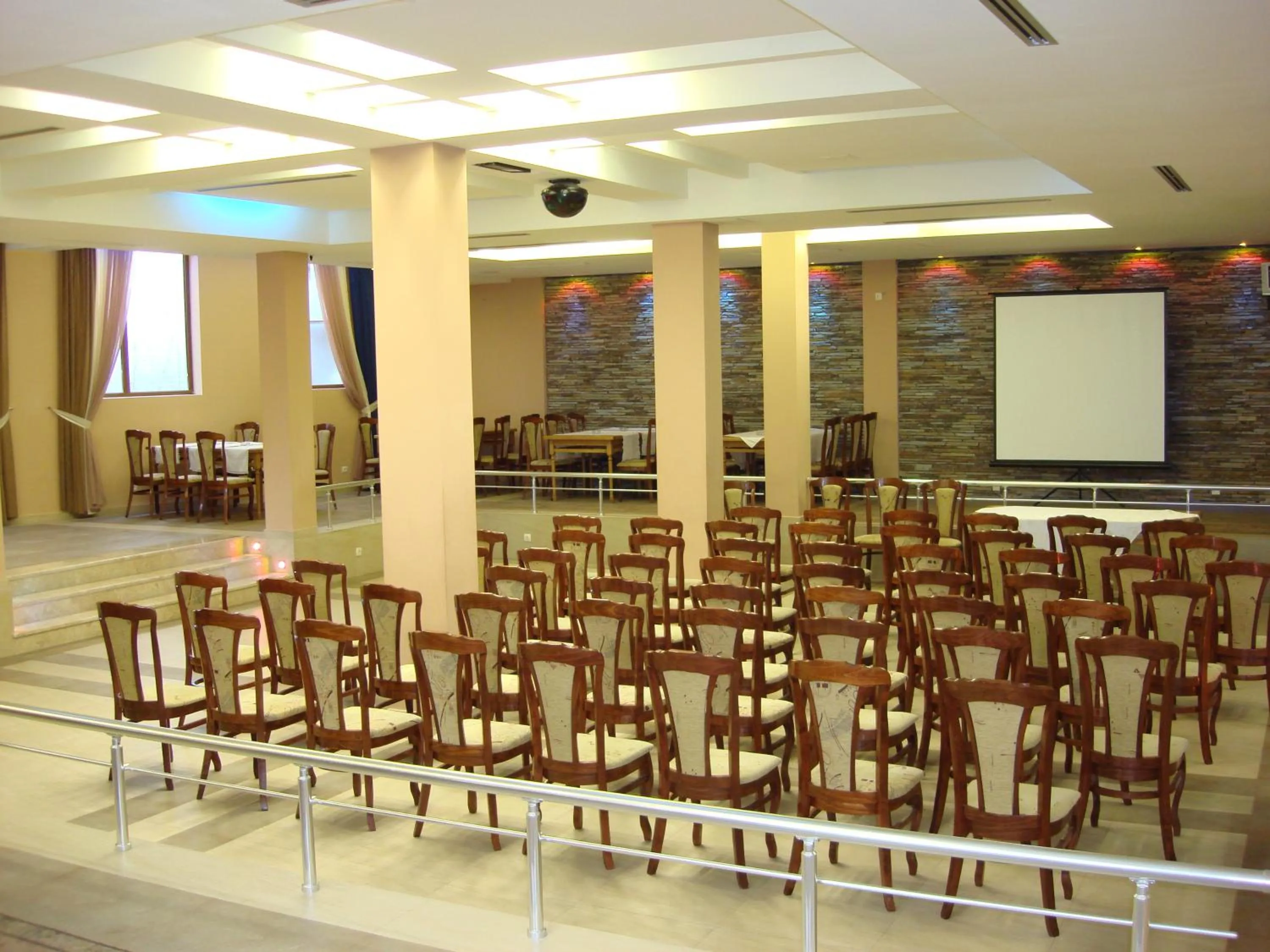 Business facilities in National Palace Wine & Spa Hotel