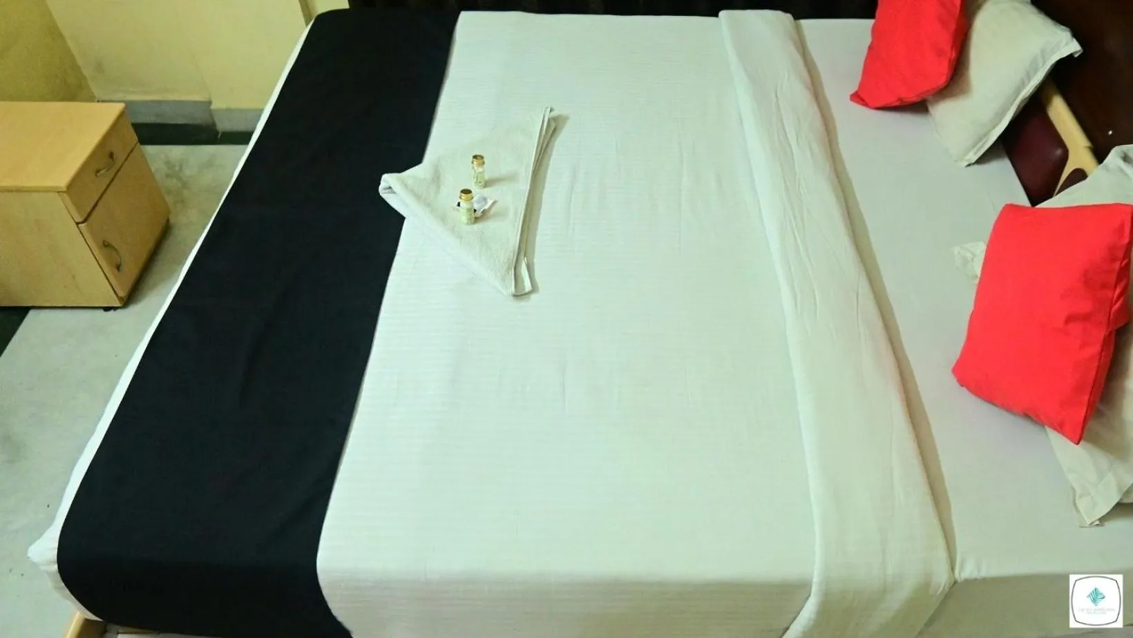 Bed in The Roy Grand Inns