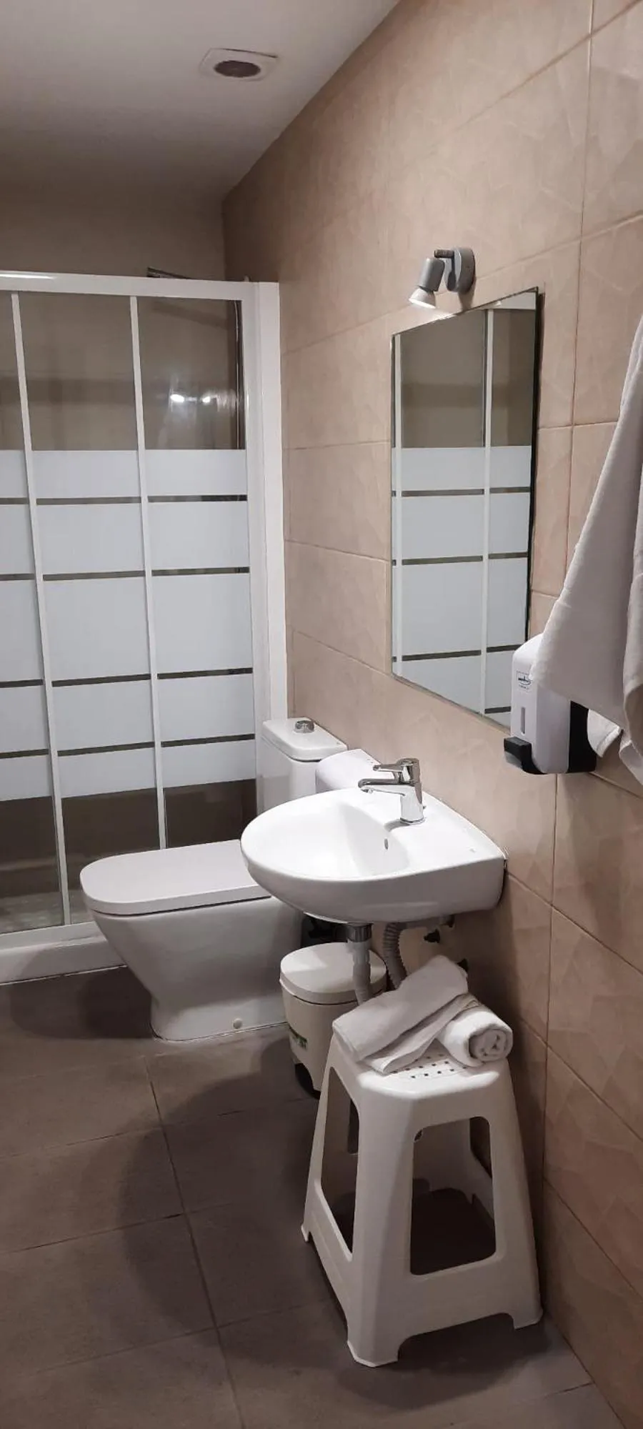 Bathroom in Hostel Welcome Benidorm