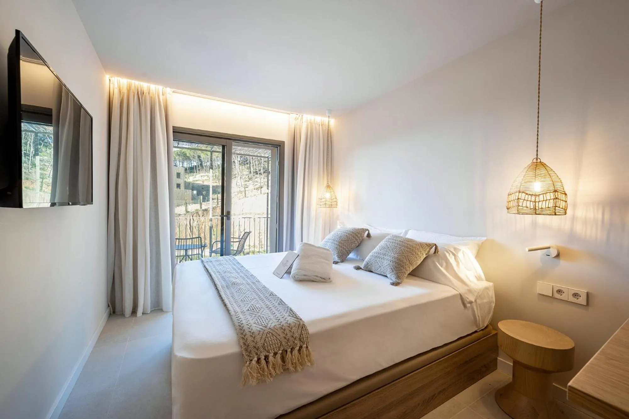 Bed in Talaia Plaza EcoResort Begur