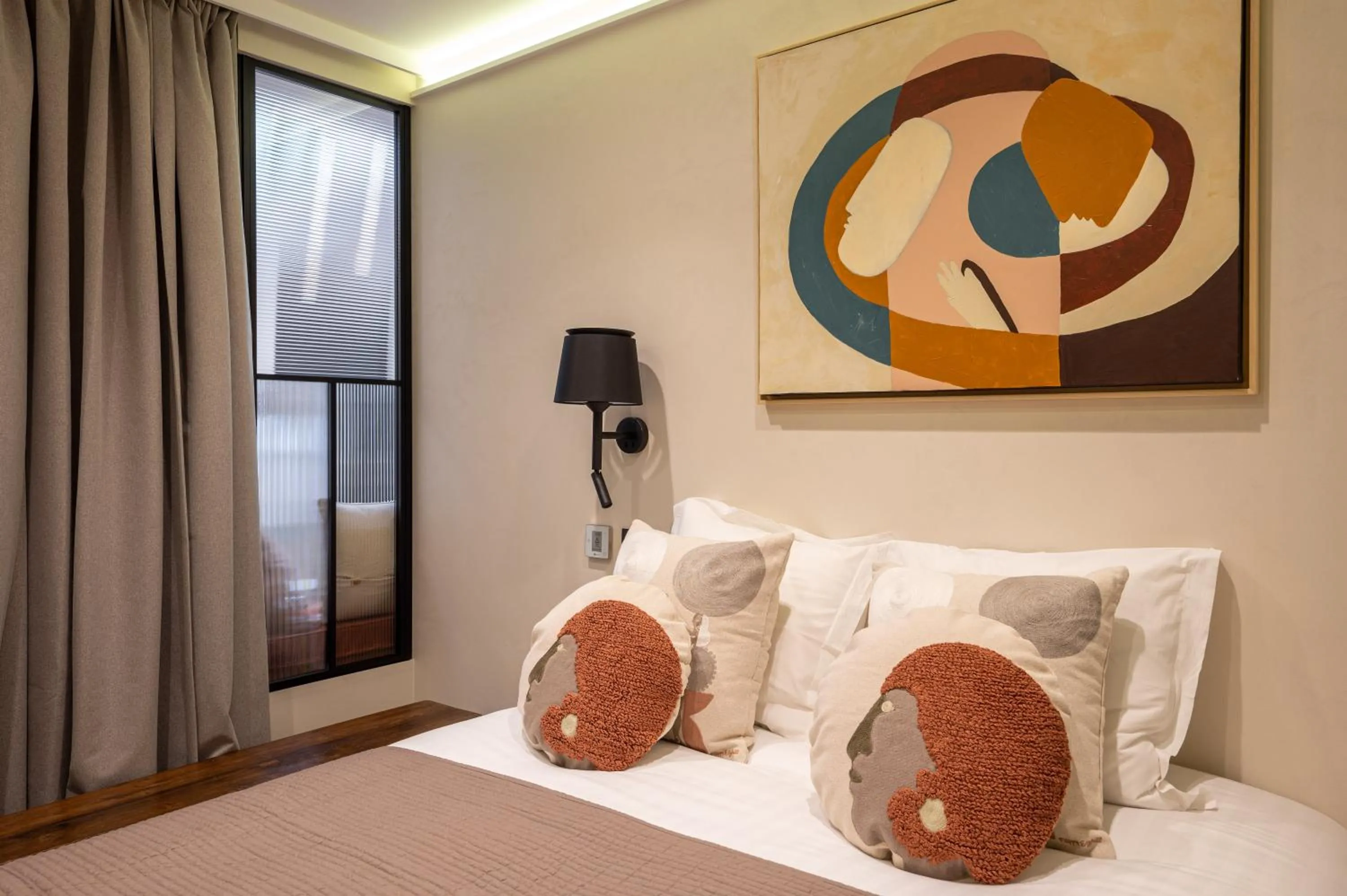 Bed in New Art Gallery Loft in the Heart of Paris 15