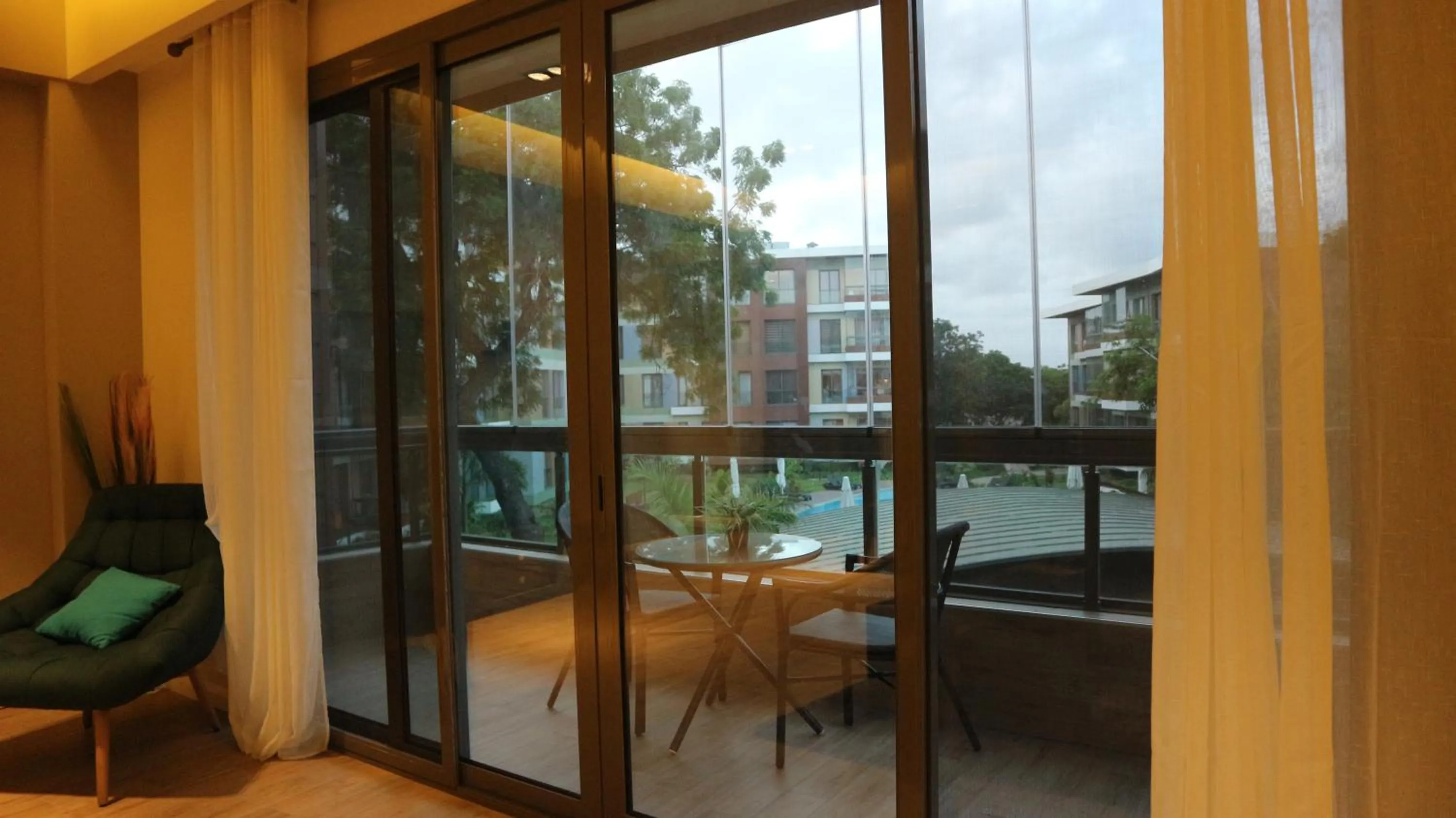 Balcony/Terrace in Accra Luxury Apartments @ Pearl