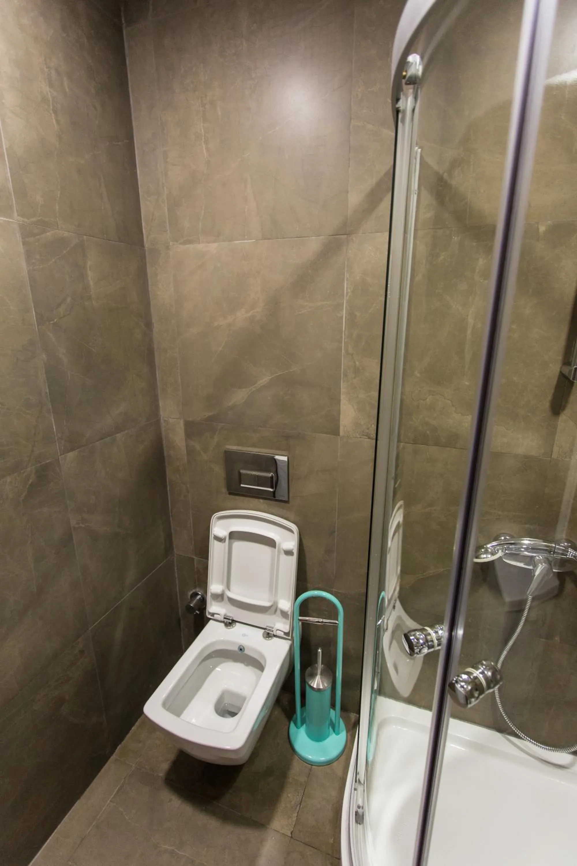 Toilet in Accra Luxury Apartments @ Pearl