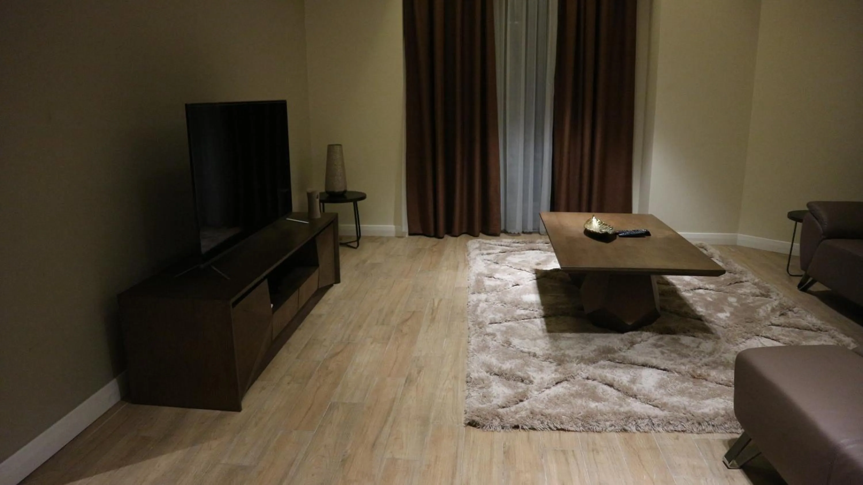 TV and multimedia in Accra Luxury Apartments @ Pearl