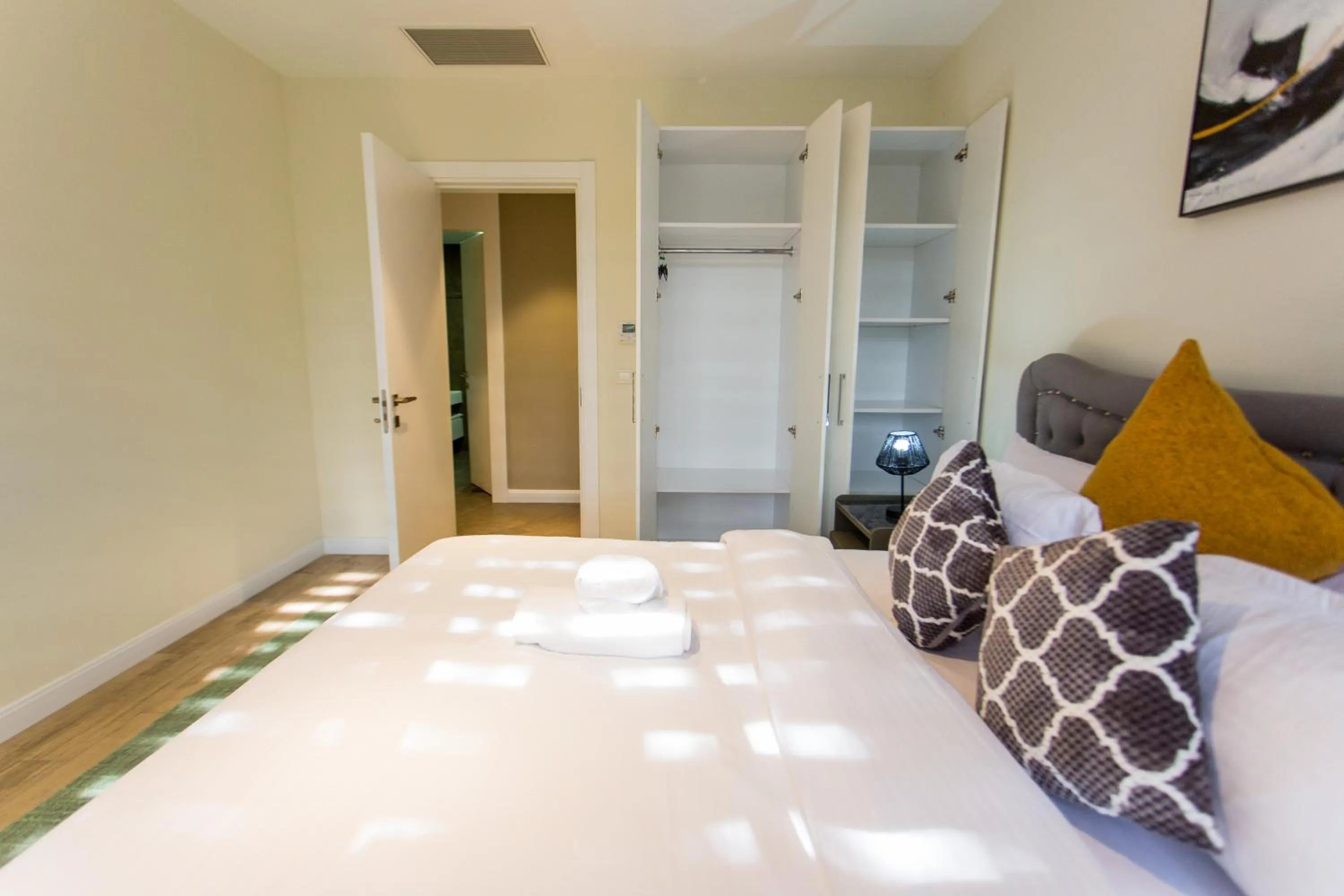 Bedroom, Bed in Accra Luxury Apartments @ Pearl